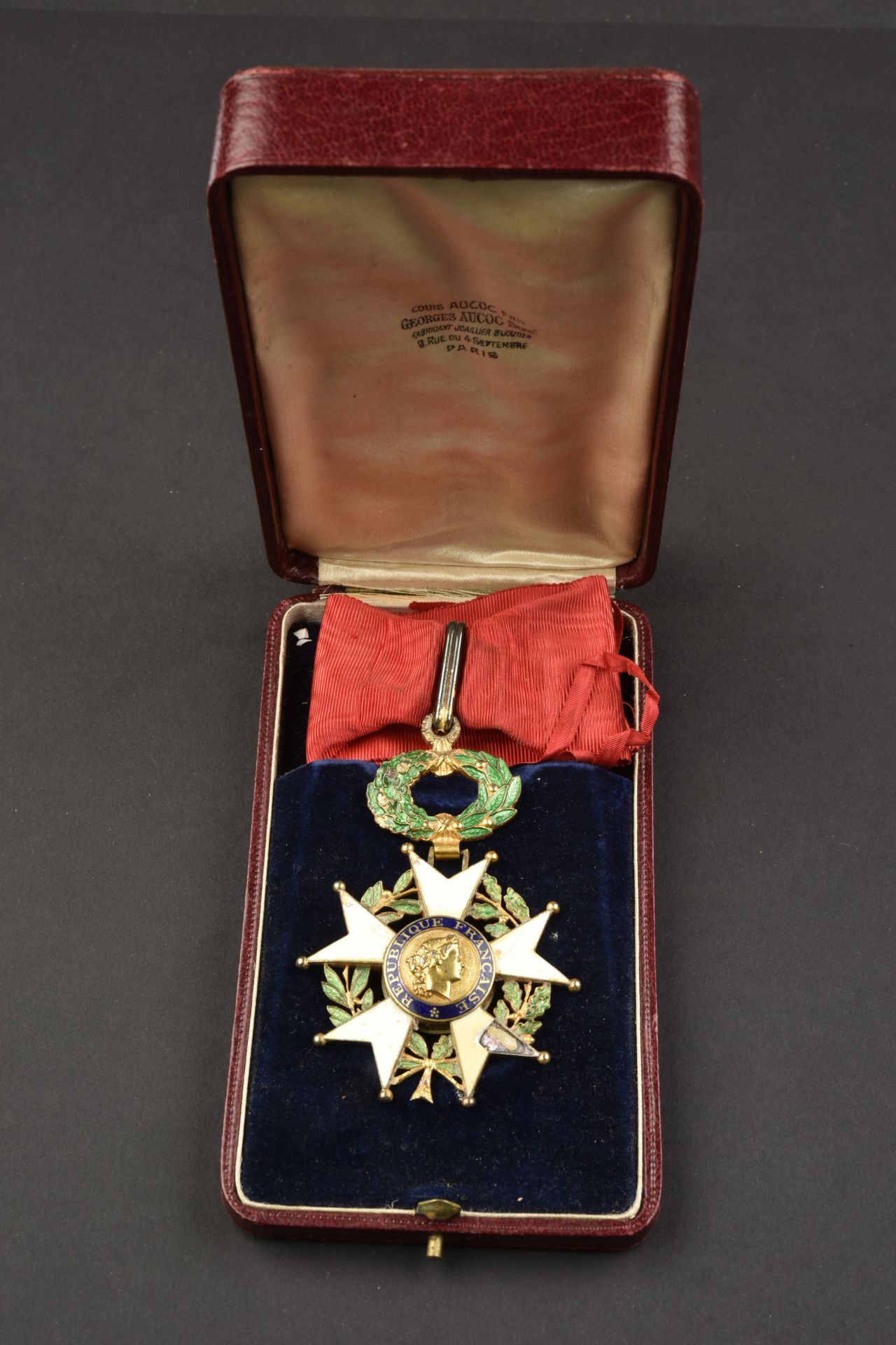 Legion d honneur. Legion of Honor.