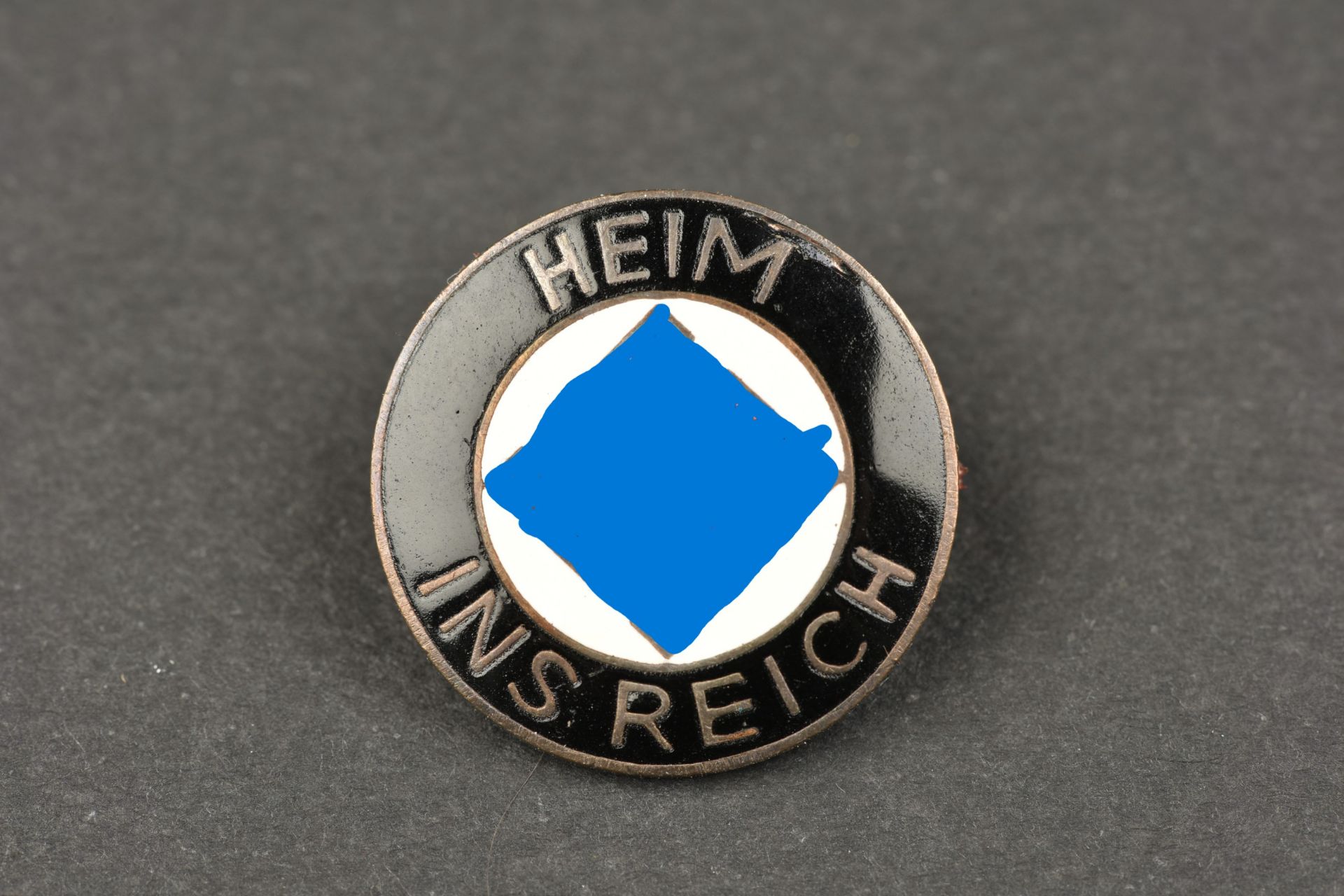 Insigne Heim Ins Reich. Heim ins Reich insignia.