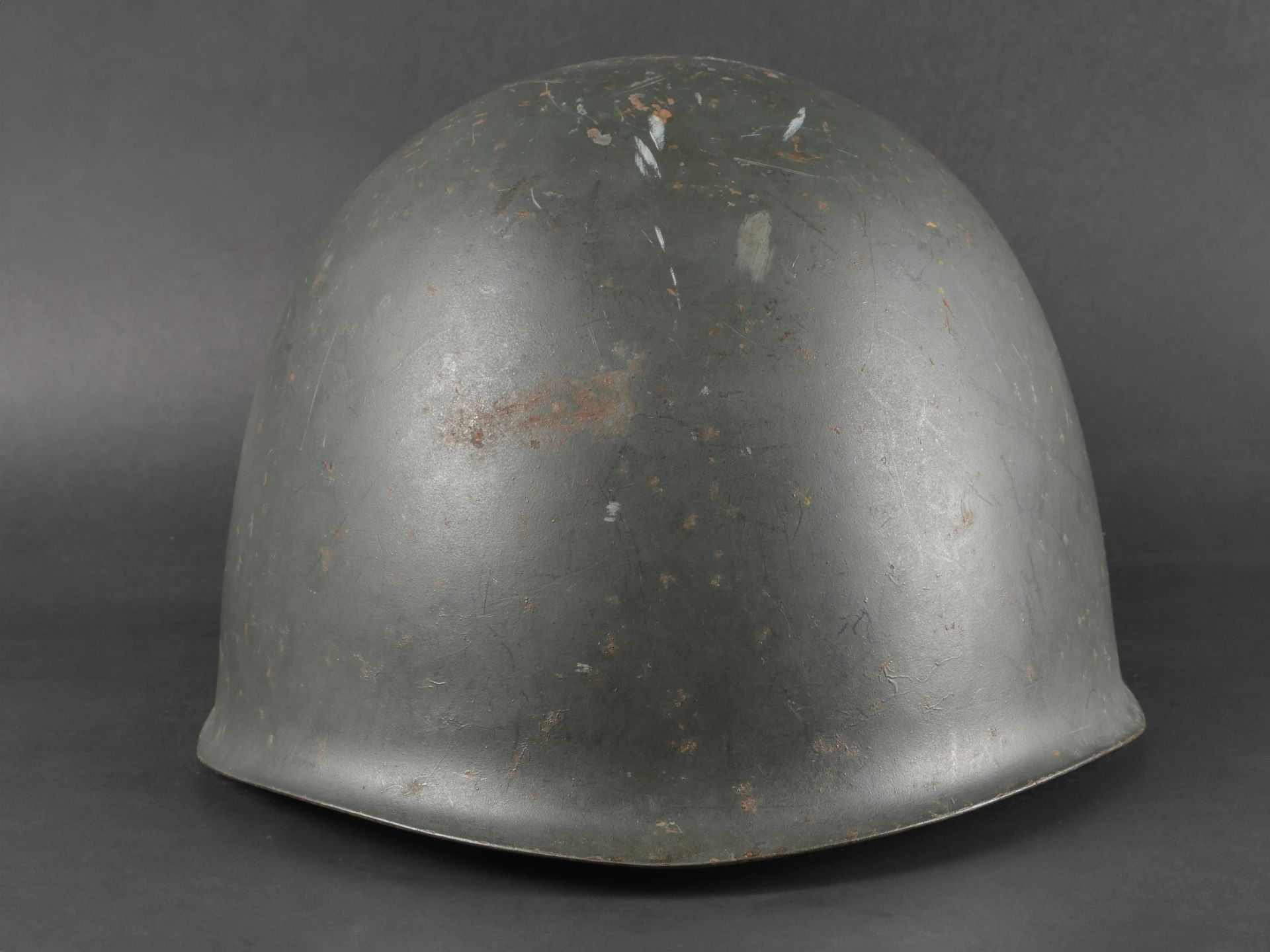 Casque de la Defense Passive. Passive Defense helmet.