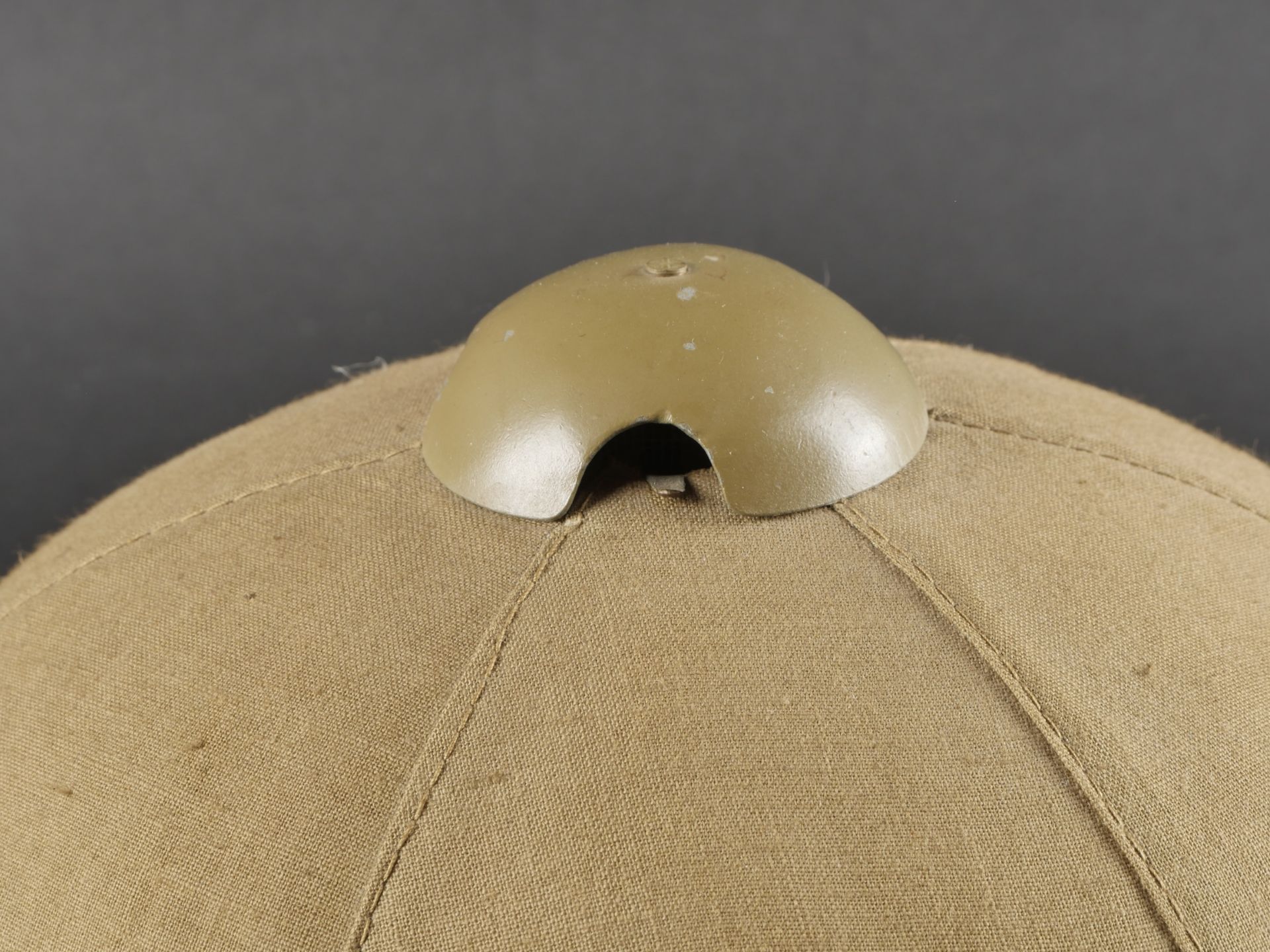 Casque tropicale du 53eme Regiment dInfanterie. Tropical helmet of the 53rd Infantry Regiment. - Image 12 of 19