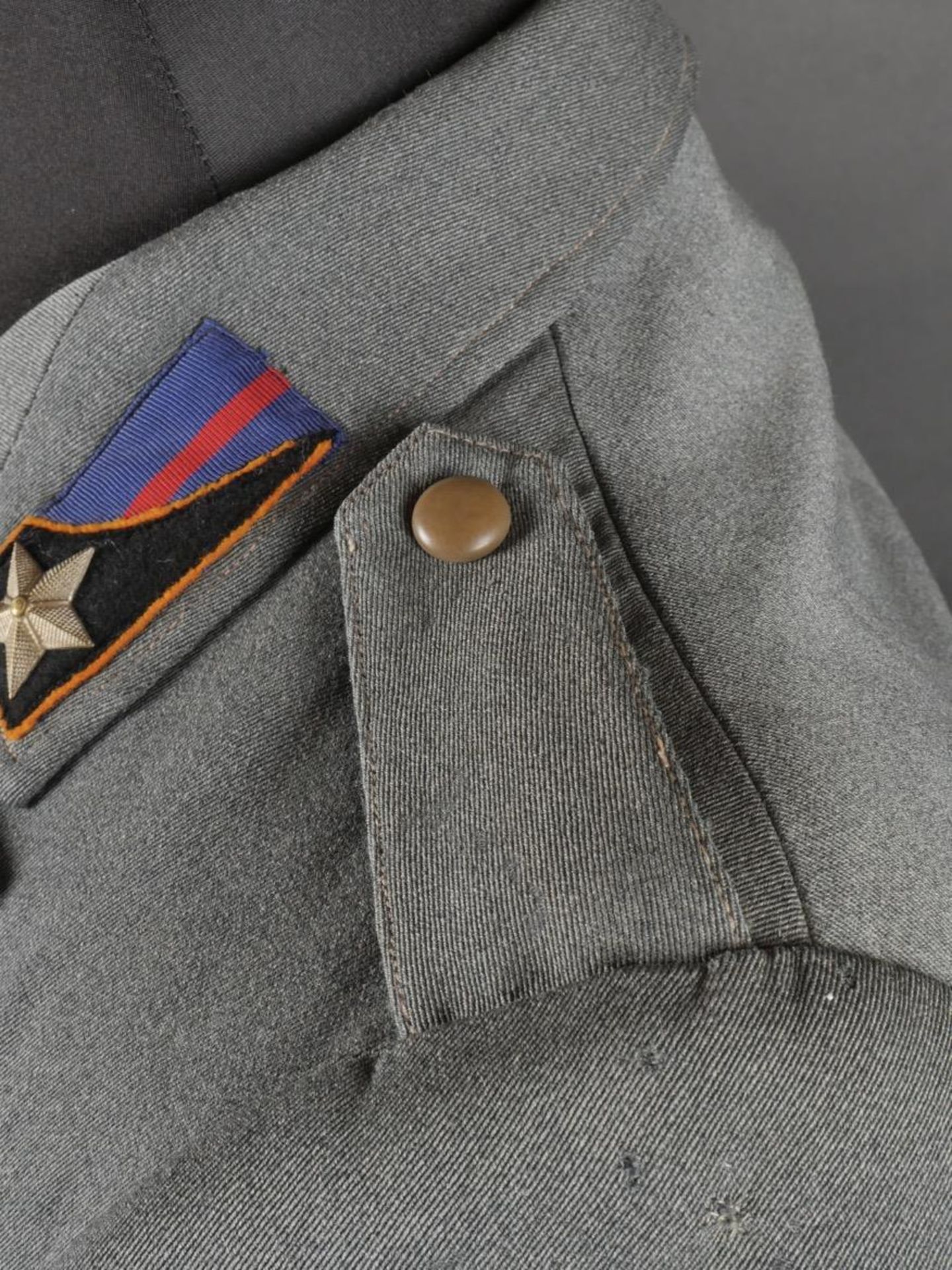 Vareuse de Carlo Boromi, colonel du Regiment Artillerie de la Division Bergamo. Jacket of Carlo Bo - Bild 19 aus 19