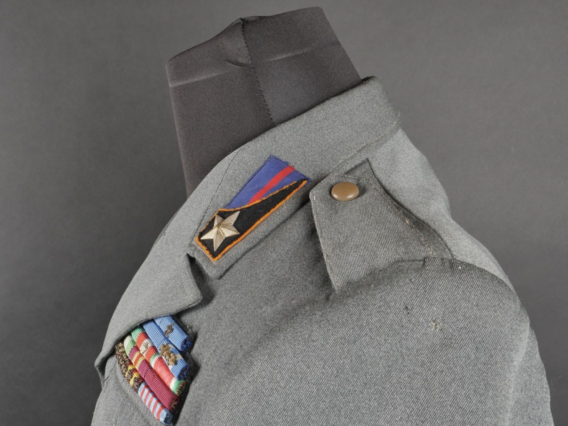 Vareuse de Carlo Boromi, colonel du Regiment Artillerie de la Division Bergamo. Jacket of Carlo Bo - Bild 15 aus 19
