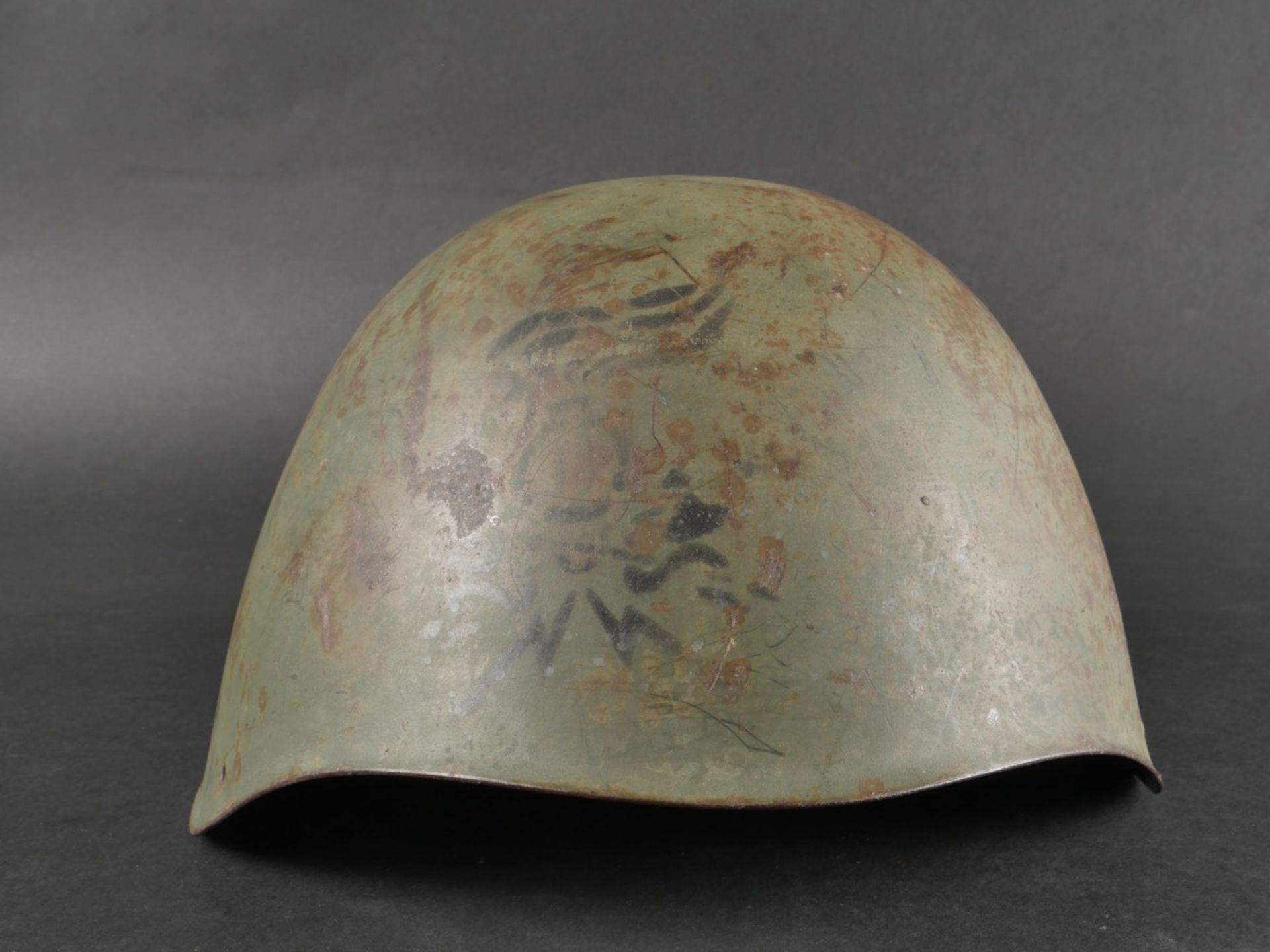 Coque de casque du genie. Engineering helmet shell.