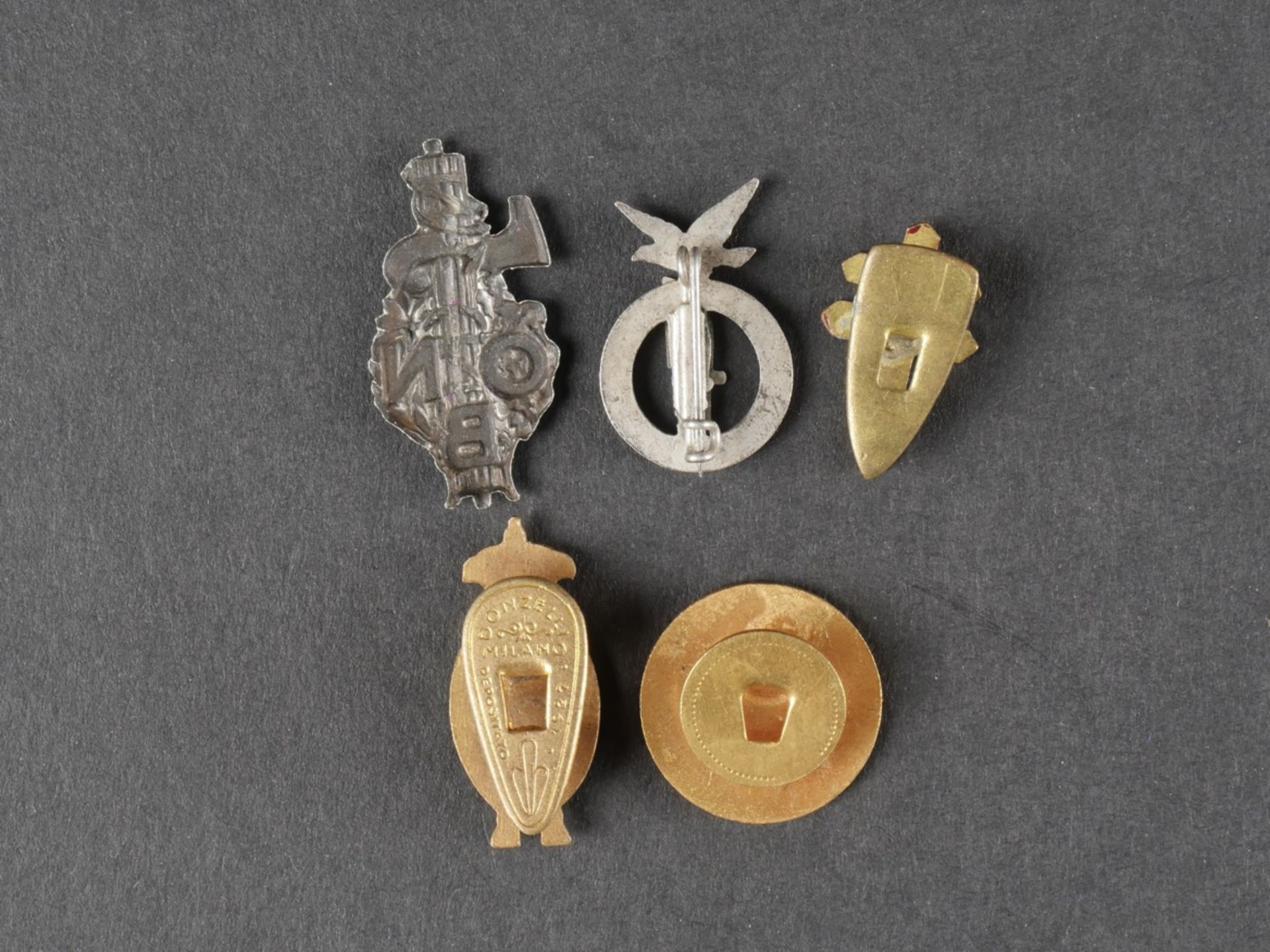 Lot de 21 insignes civils et militaires. Lot of 21 civilian and military badges. - Image 3 of 9