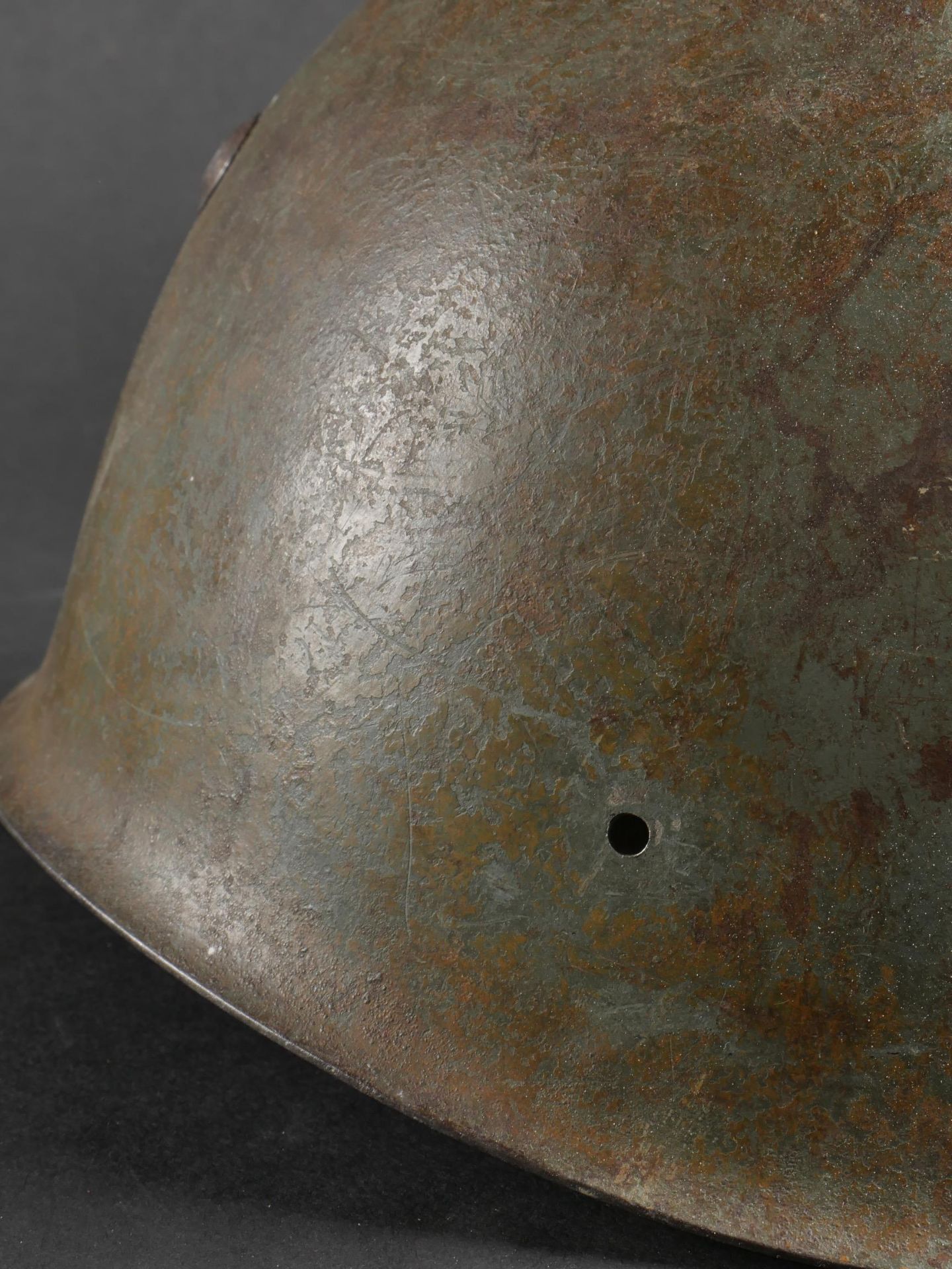 Casque italien de lartillerie de montagne. Italian mountain artillery helmet. - Image 10 of 18