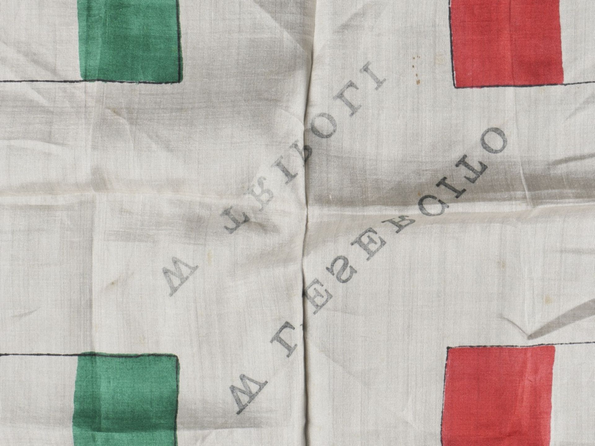 Lot de drapeaux et fanions. Lot of flags and pennants. - Image 13 of 19