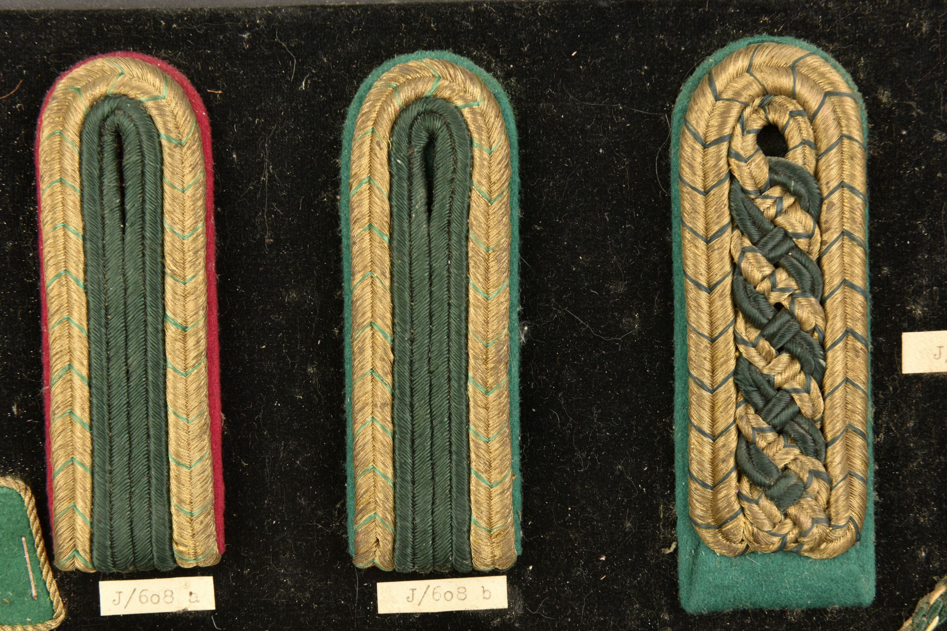 Planches d'insignes originales. Original badge plates. - Image 4 of 15