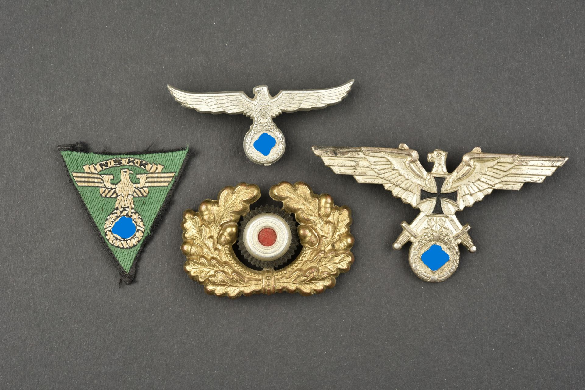 Insignes de coiffure allemande. German headgear badges.