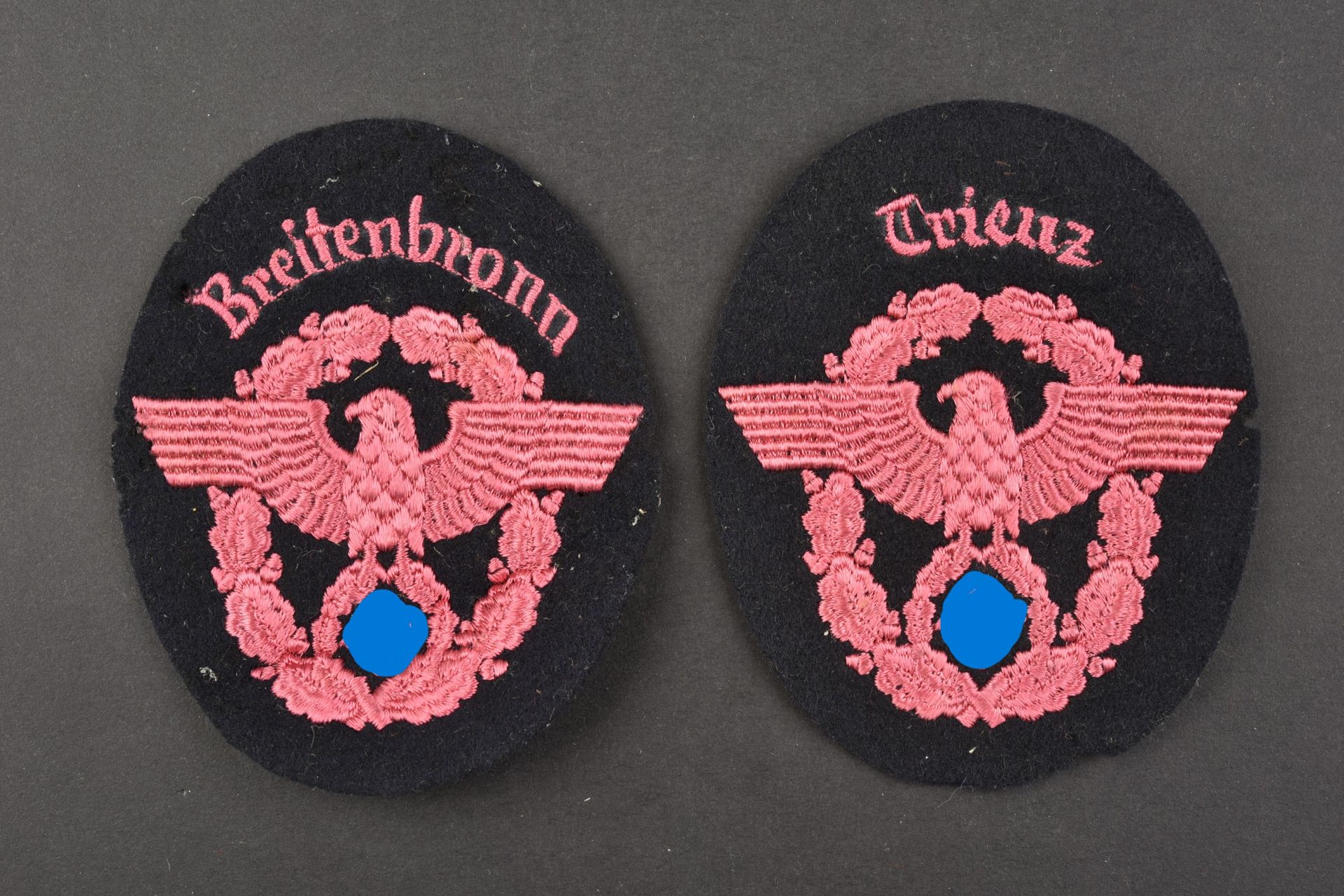 Insigne pompier. Fireman's sleeve badges. 