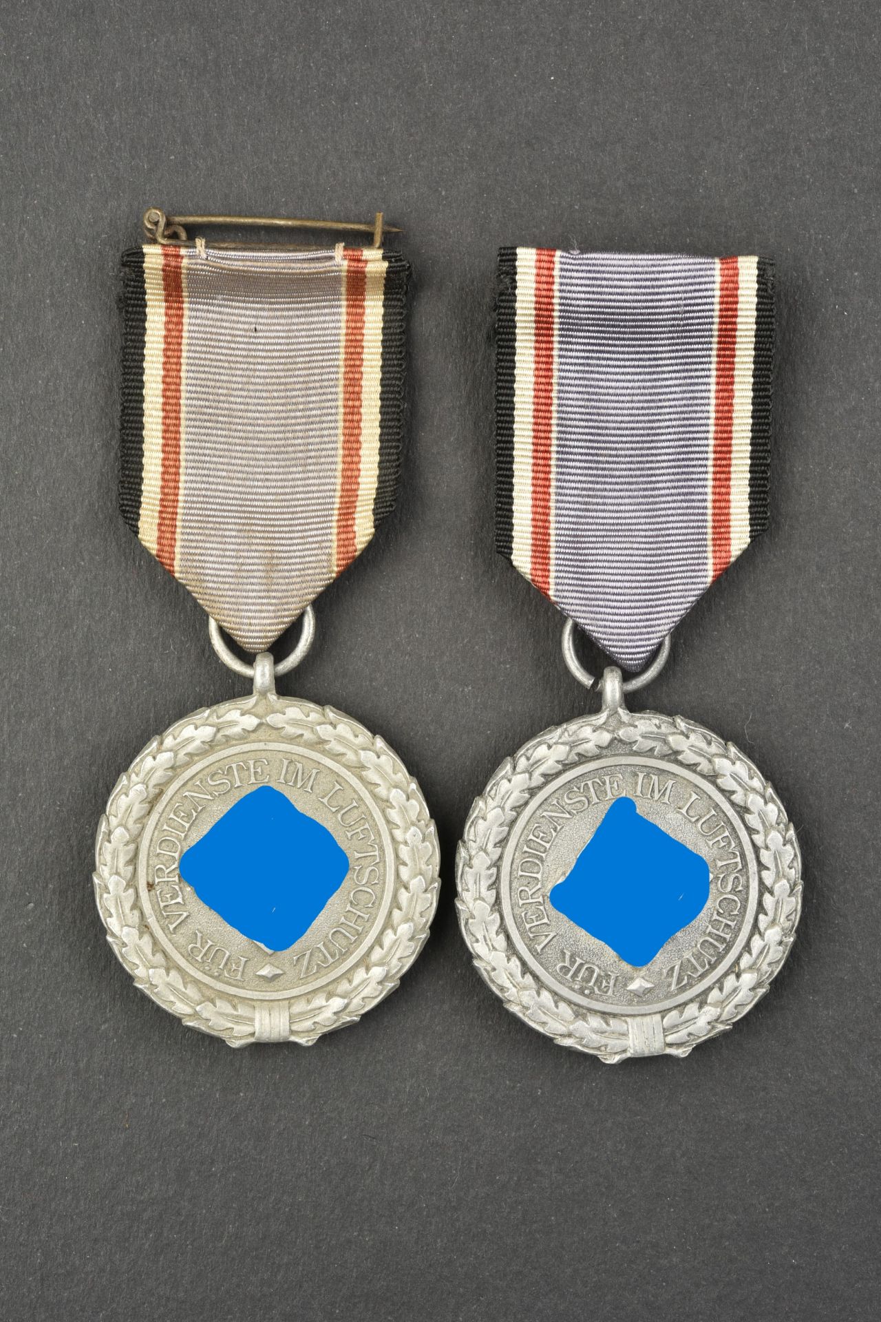 MŽdailles Luftschutz. Luftschutz medals.