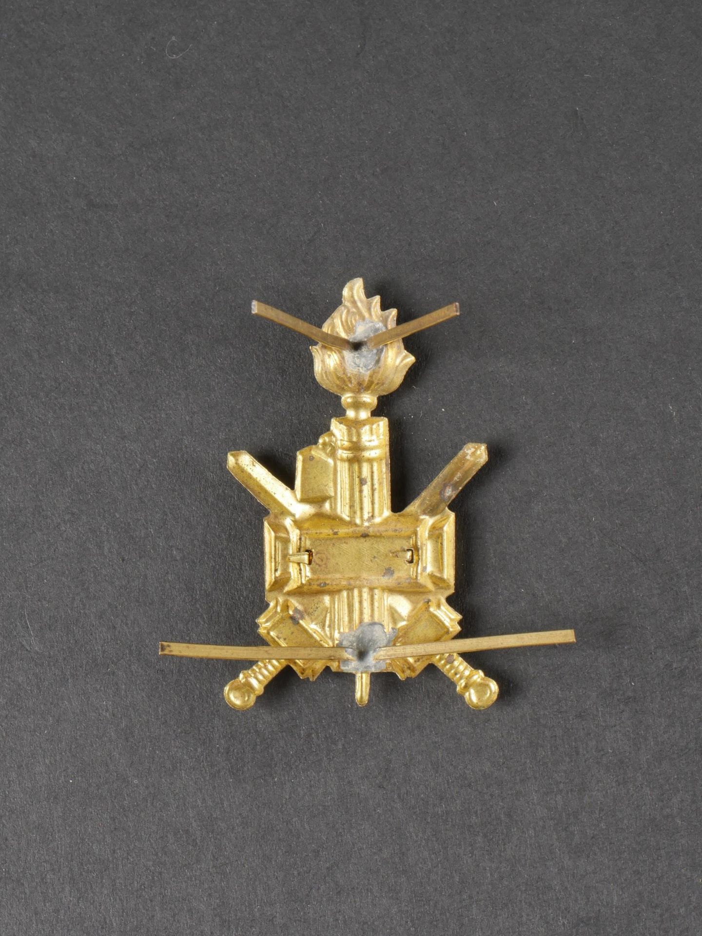 Insigne de casque tropical de la 648eme Bataillon de Chemises Noires. Tropical helmet insignia of th - Image 2 of 2