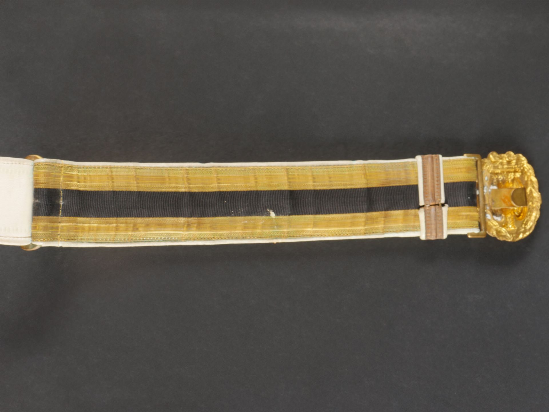 Lot de deux ceinturons dÕ-officier de la MVSN. Set of two MVSN officer s belts. - Image 19 of 19