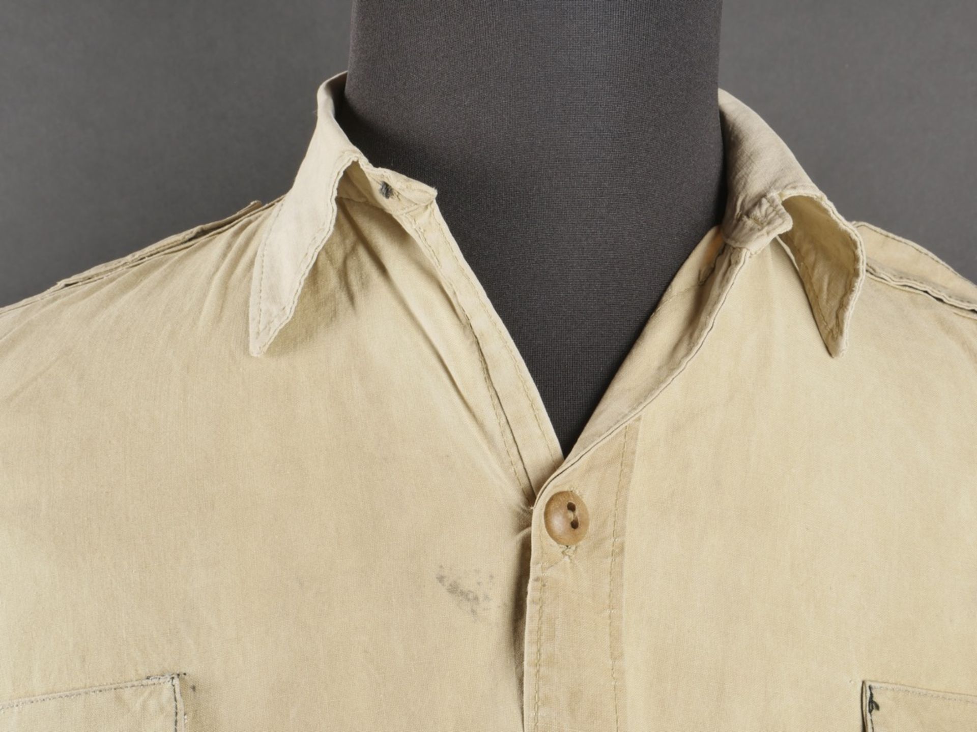 Chemise troupe. Troop shirt. - Image 7 of 18