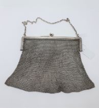 A George V silver chain link Evening Purse, Birmingham 1916, engraved A E Batten, Northampton