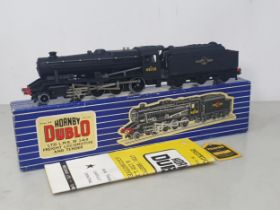 A boxed Hornby Dublo LT25 2-8-0 Locomotive, mint condition with literature. Locomotive shows pick