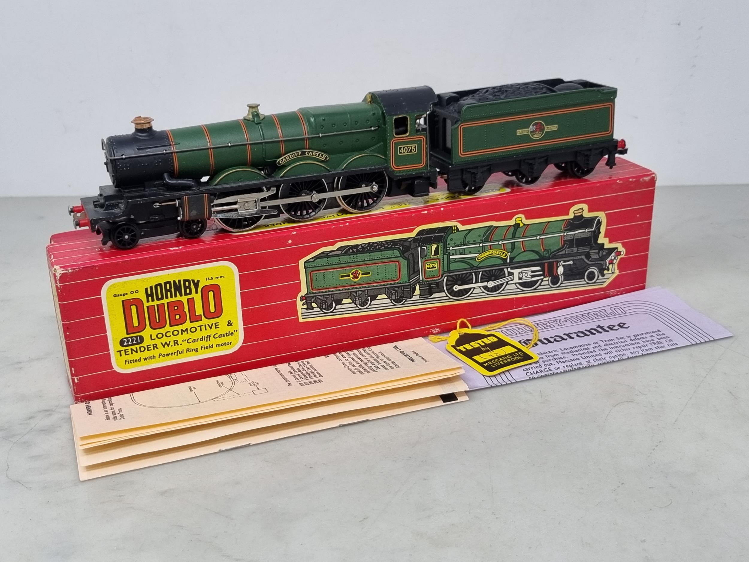 A boxed Hornby Dublo 2221 'Cardiff Castle' Locomotive, unused. Locomotive in mint condition with