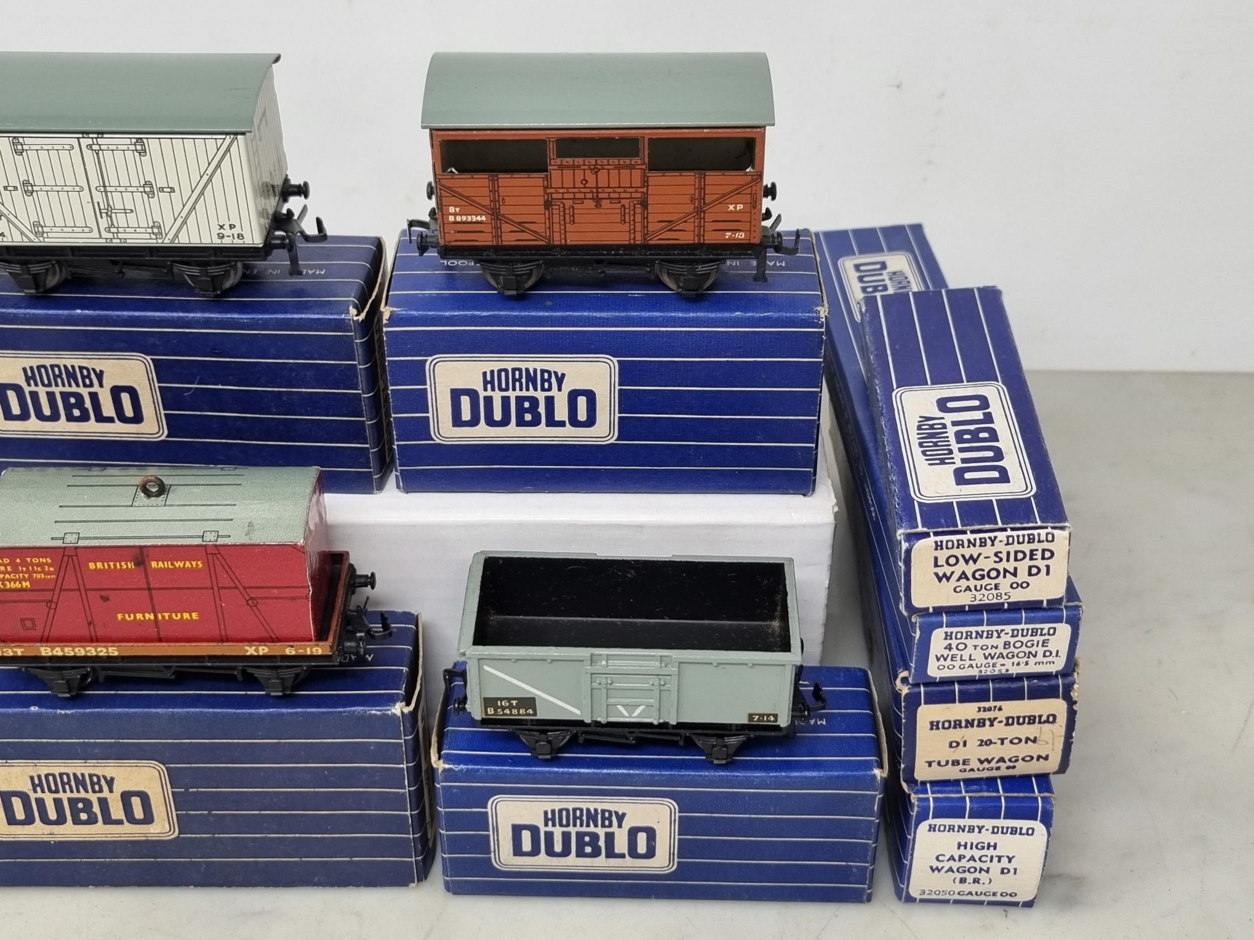 Ten boxed Hornby Dublo BR 3-rail Wagons in mint or very near mint condition. All with superb blue - Image 3 of 3