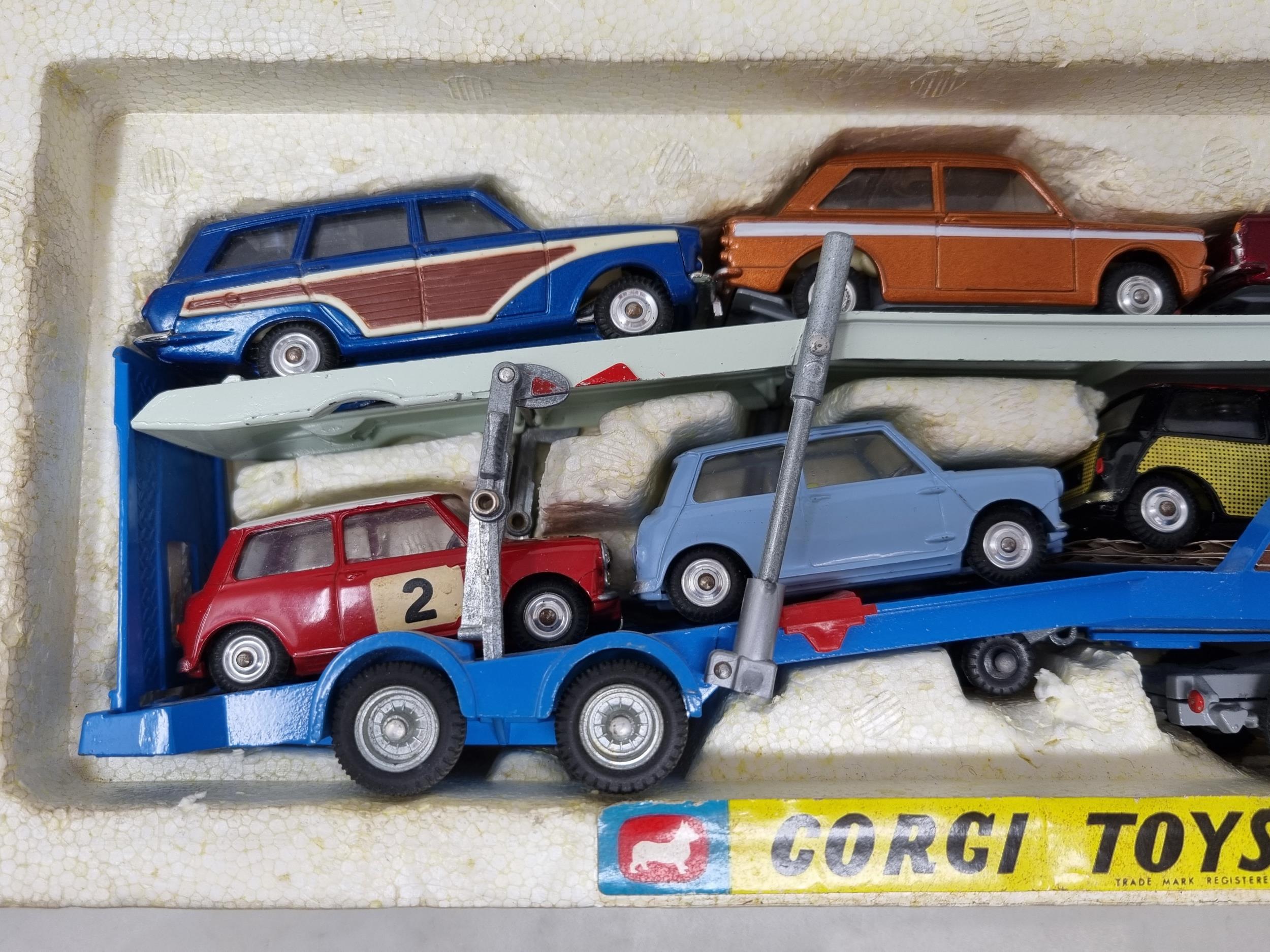 A boxed Corgi Toys Gift Set No.41 rare Mail Order Car Transporter and six cars , super example - Image 2 of 6