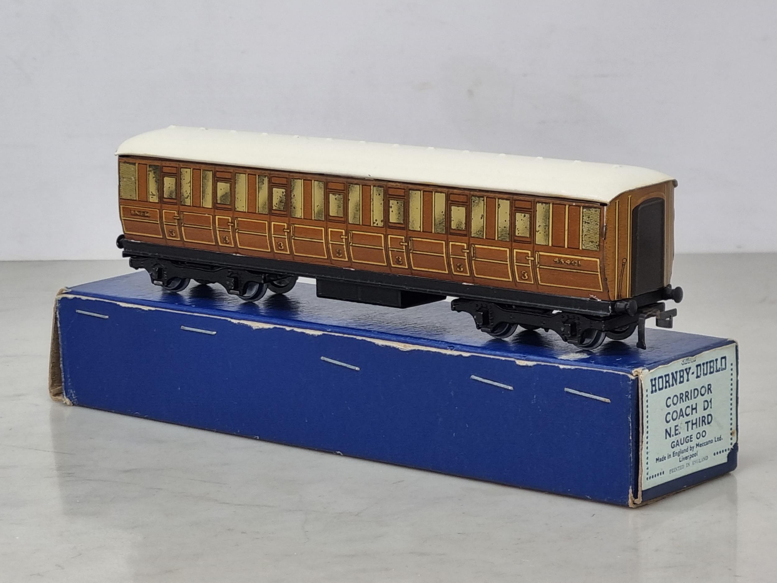 A boxed Hornby Dublo D1 L.N.E.R. all 3rd Corridor Coach, near mint in dark blue plain box with