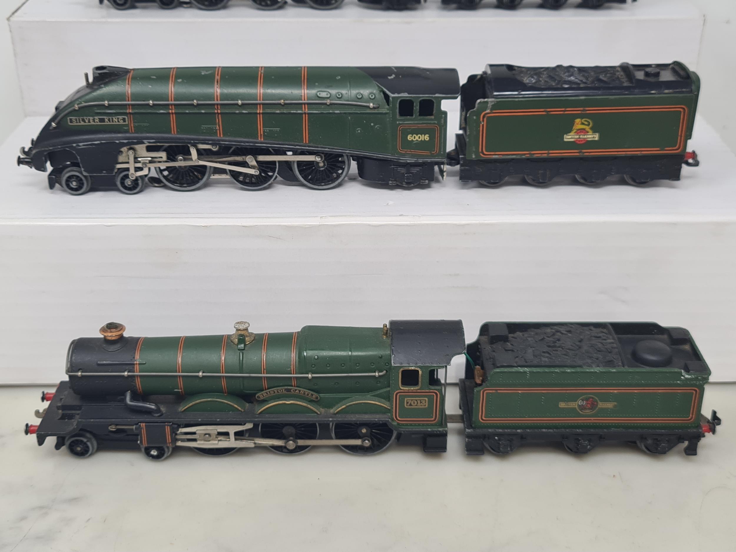 Three unboxed Hornby Dublo 3-rail Locomotives including A4 'Sir Nigel Gresley', A4 'Silver King' and - Image 3 of 3