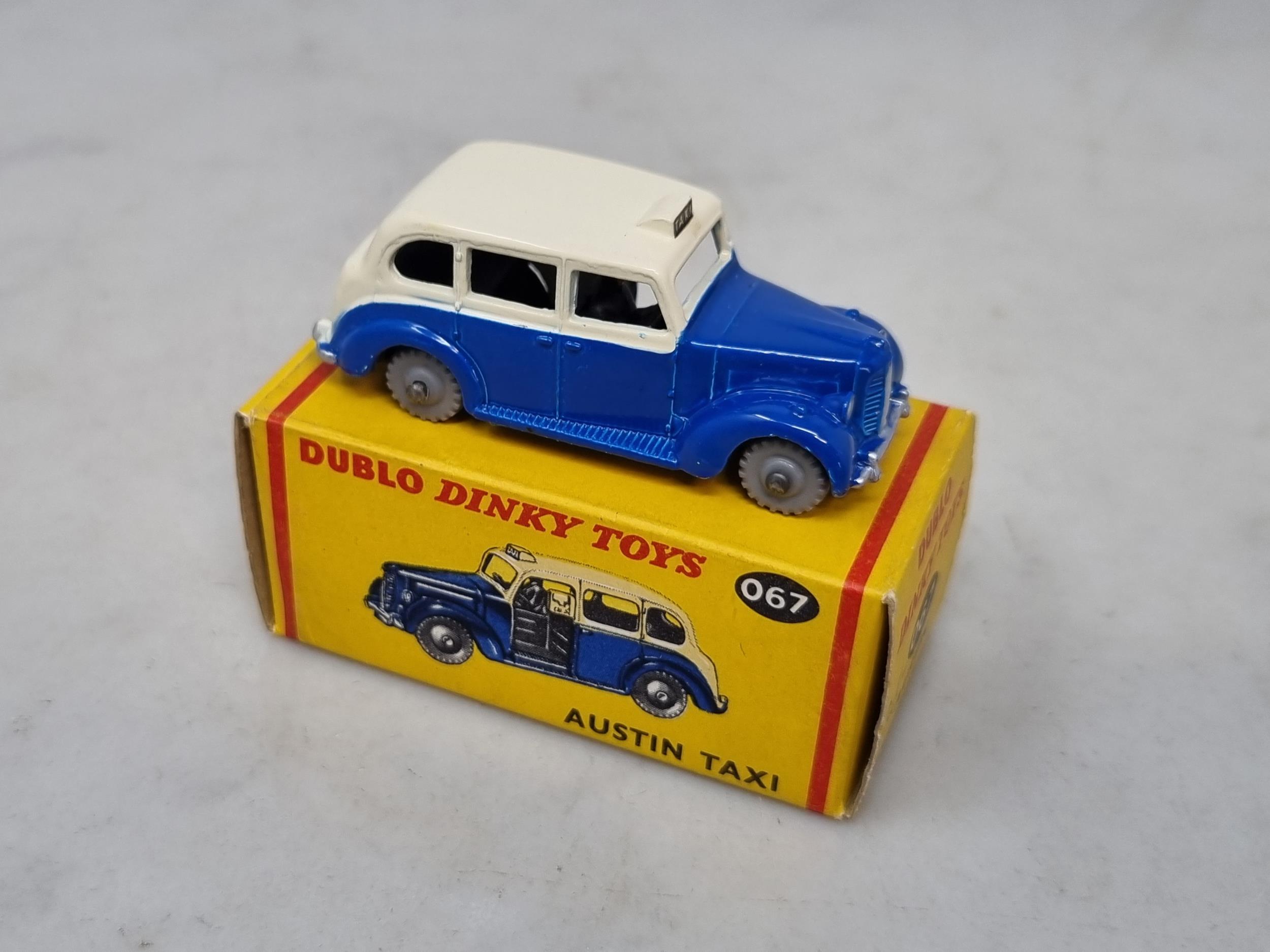 A boxed Dublo Dinky 067 Austin Taxi, M, box superb, pricing to end flaps - Image 2 of 3