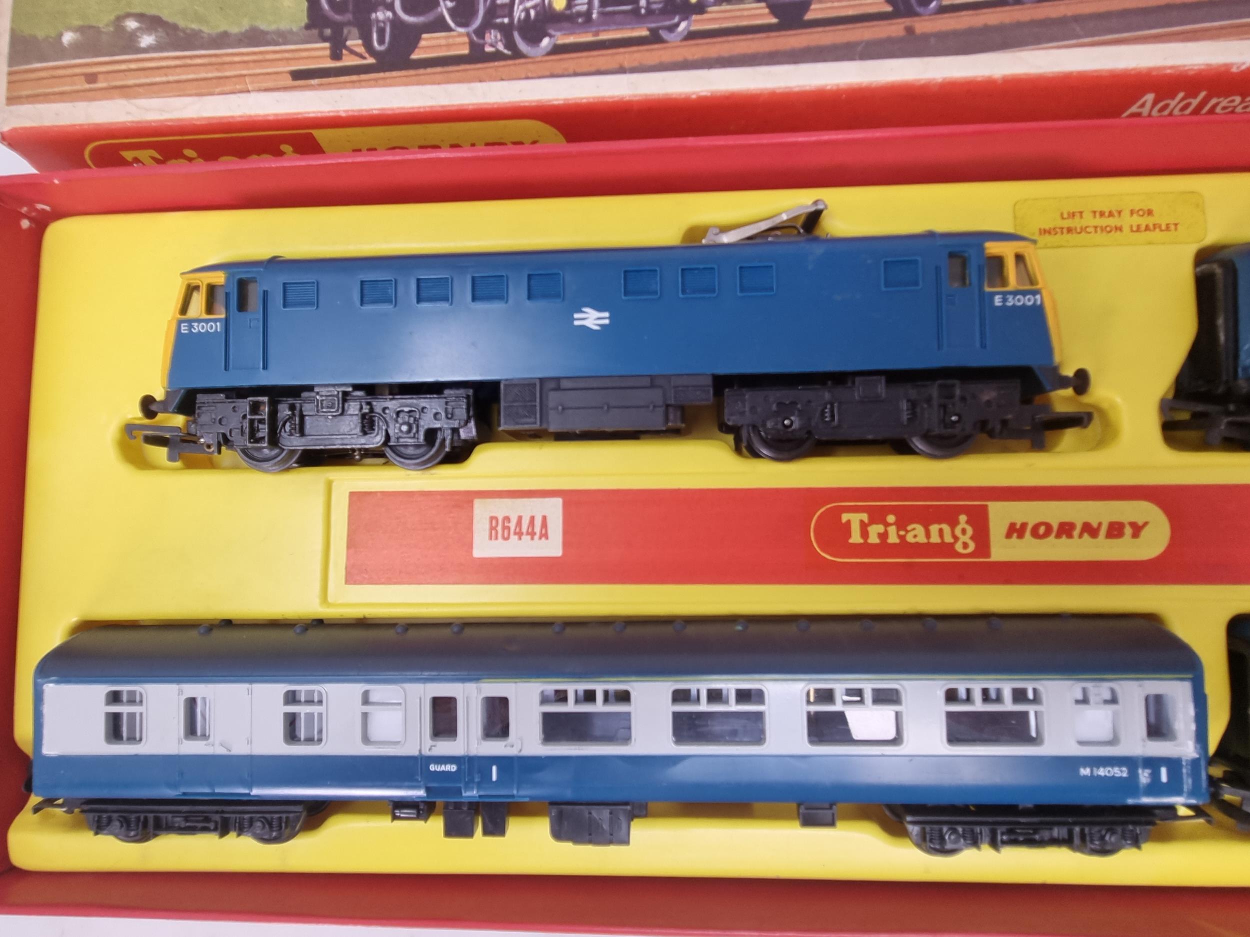 A boxed Triang Hornby R644A Intercity Set with operating lights, all VG - Image 2 of 3