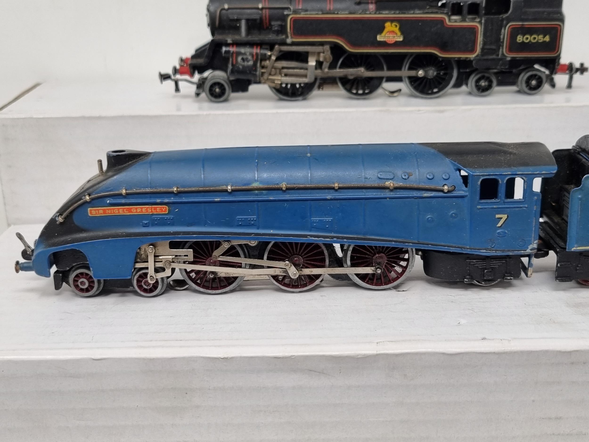 Four unboxed Hornby Dublo 3-rail Locomotives including 'Duchess of Montrose', A4 'Sir Nigel - Image 4 of 6