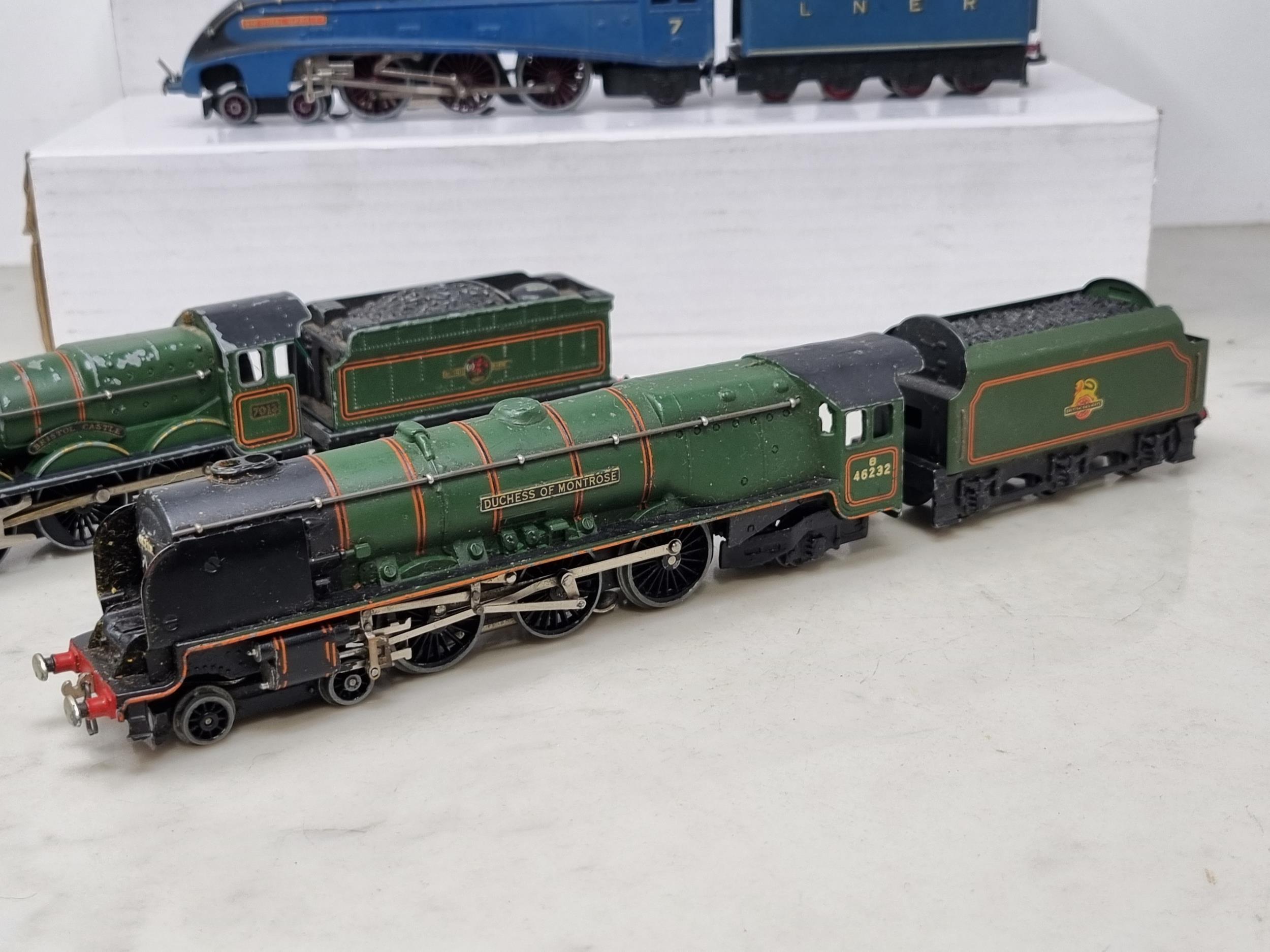 Four unboxed Hornby Dublo 3-rail Locomotives including 'Duchess of Montrose', A4 'Sir Nigel - Image 6 of 6