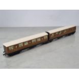 A Hornby Dublo D2 Articulated Set in very good condition for post-war running