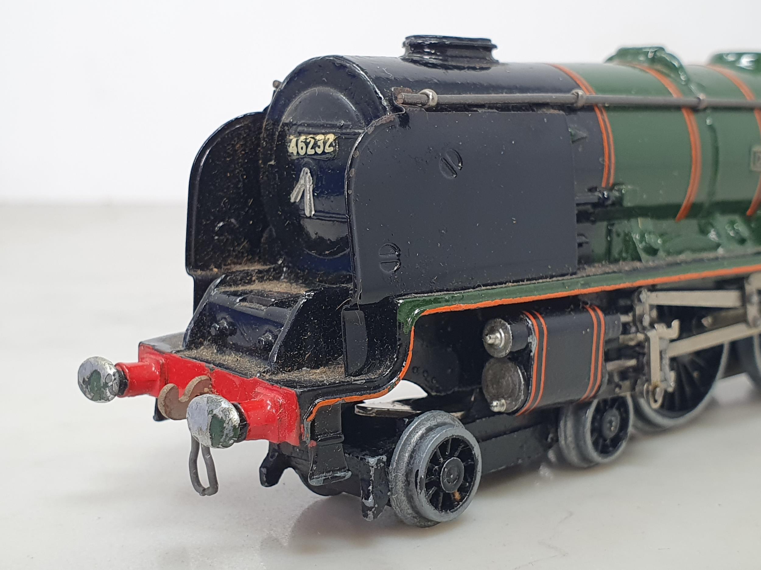 A boxed Hornby Dublo EDL12 gloss 'Duchess of Montrose' Locomotive and unboxed associated Tender, - Image 4 of 5