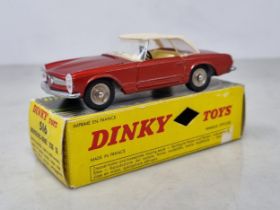 A boxed French Dinky Toys No.516 Mercedes-Benz 230SL, Nr M-M, box VG