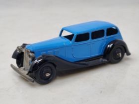 A Dinky Toys No.36a blue Armstrong-Siddeley, Nr M-M