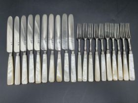 Ten Georgian Dessert Knives and Forks with silver blades and mother of pearl hafts