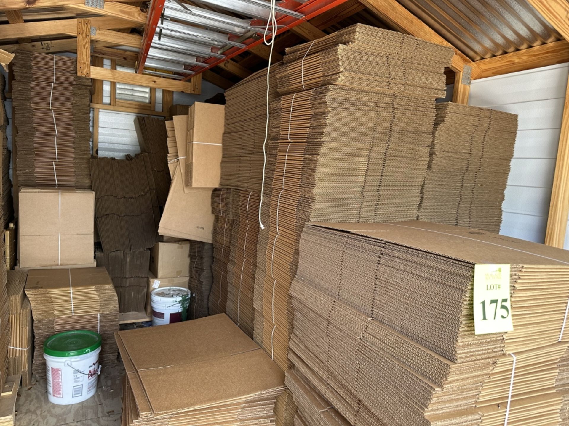 LOT CONSISTING OF: VARIOUS SIZE CORRUGATED BOXES AND DIVIDERS - Image 7 of 11