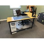 LOT CONSISTING OF L-SHAPED DESK