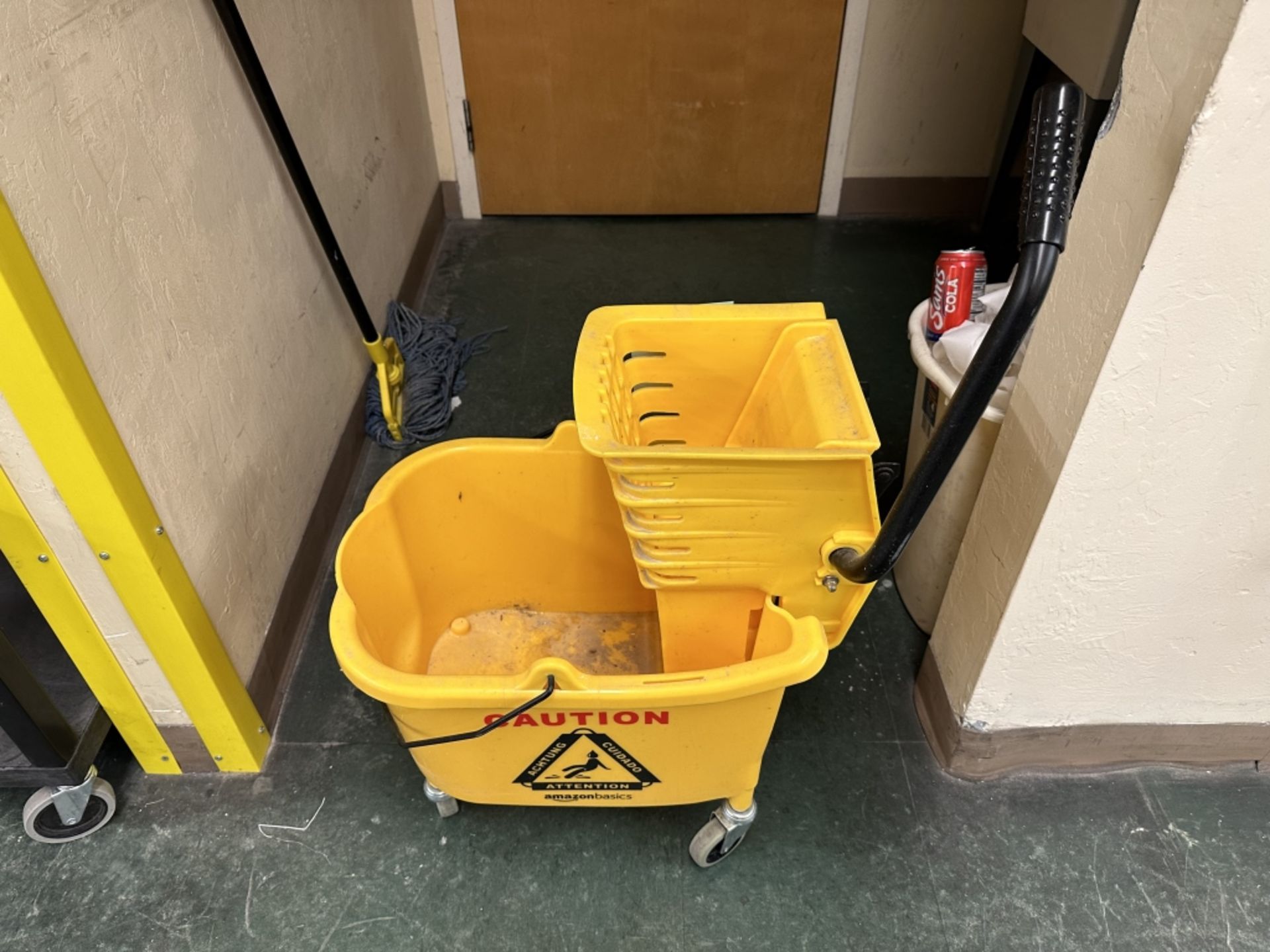 AMAZON BASICS MOP BUCKET - Image 2 of 2