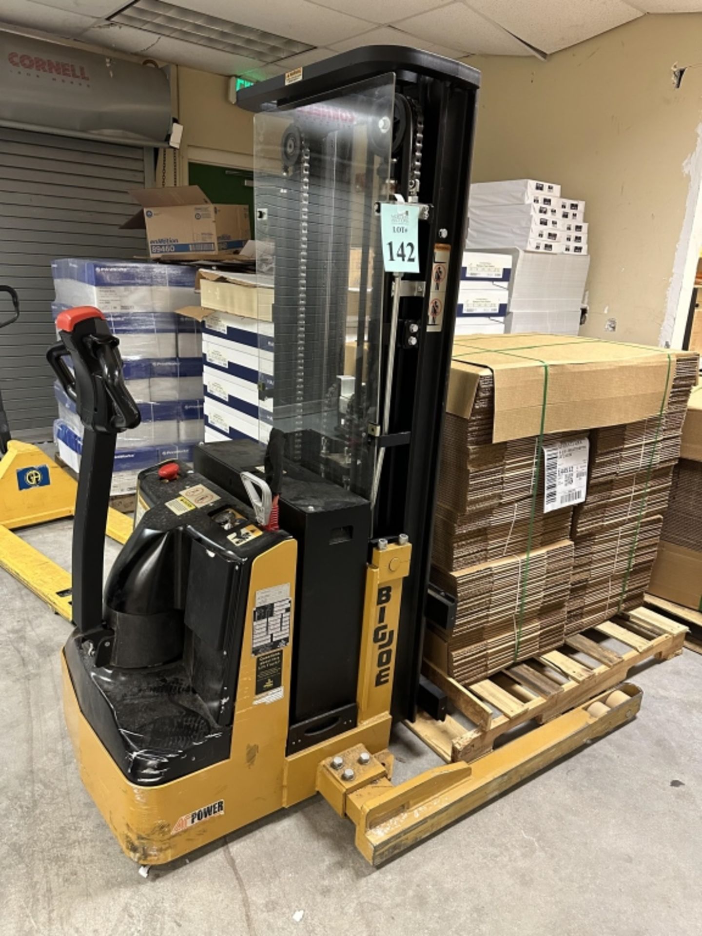 BIGJOE PDS-25-157-TRI ELECTRIC WALK BEHIND STRADDLE STACKER, HOURS: 555