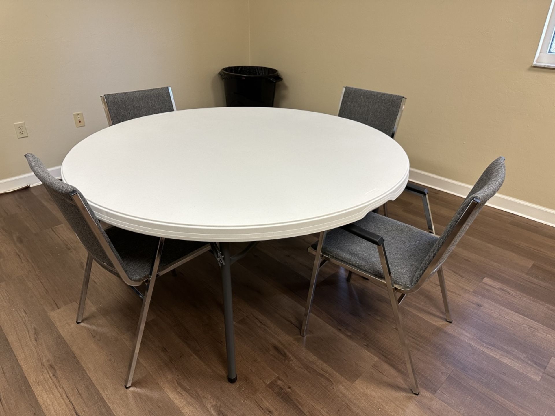 5' ROUND FOLDING TABLE WITH (4) STACKING CHAIRS - Image 2 of 2