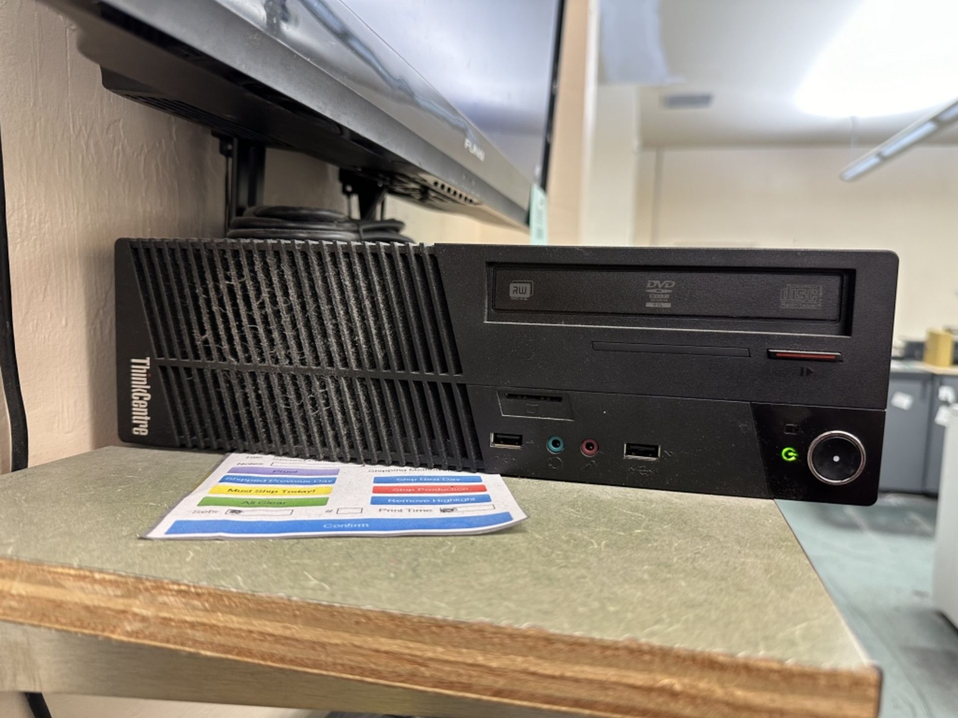 THINKCENTRE COMPUTER SYSTEM WITH MOUSE - Image 2 of 3