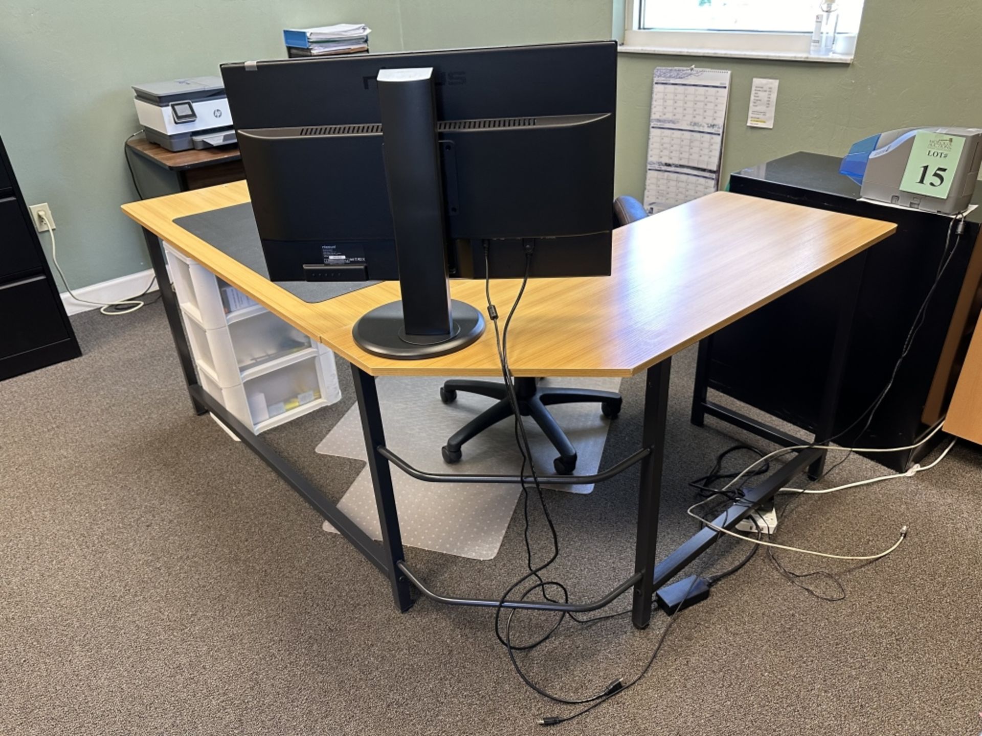 LOT CONSISTING OF L-SHAPED DESK - Image 2 of 4