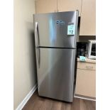 FRIGIDAIRE STAINLESS STEEL REFRIGERATOR MODEL# LFTR2021TFD