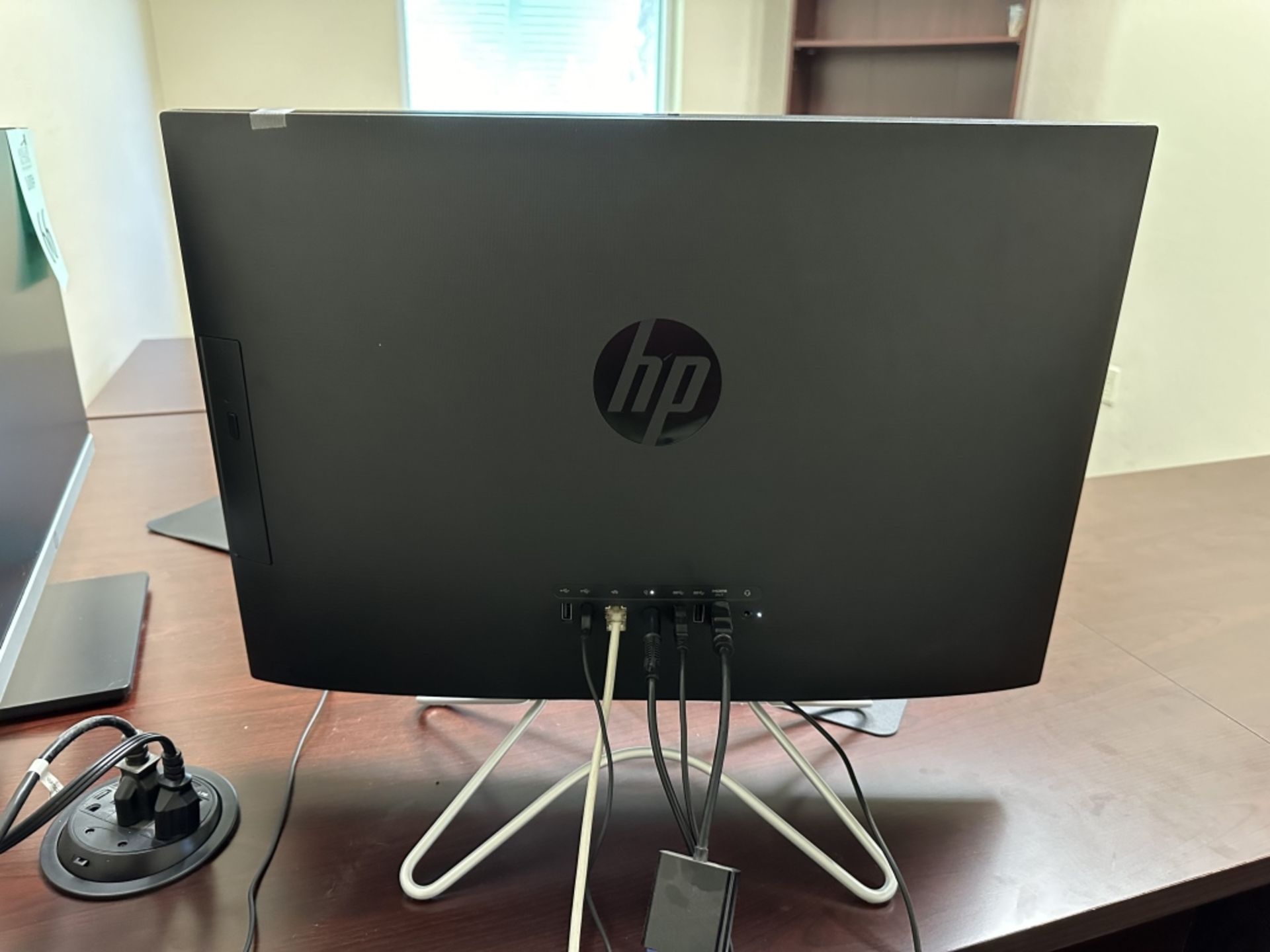HEWLETT PACKARD 24" ALL-IN-ONE COMPUTER SYSTEM - Image 2 of 3