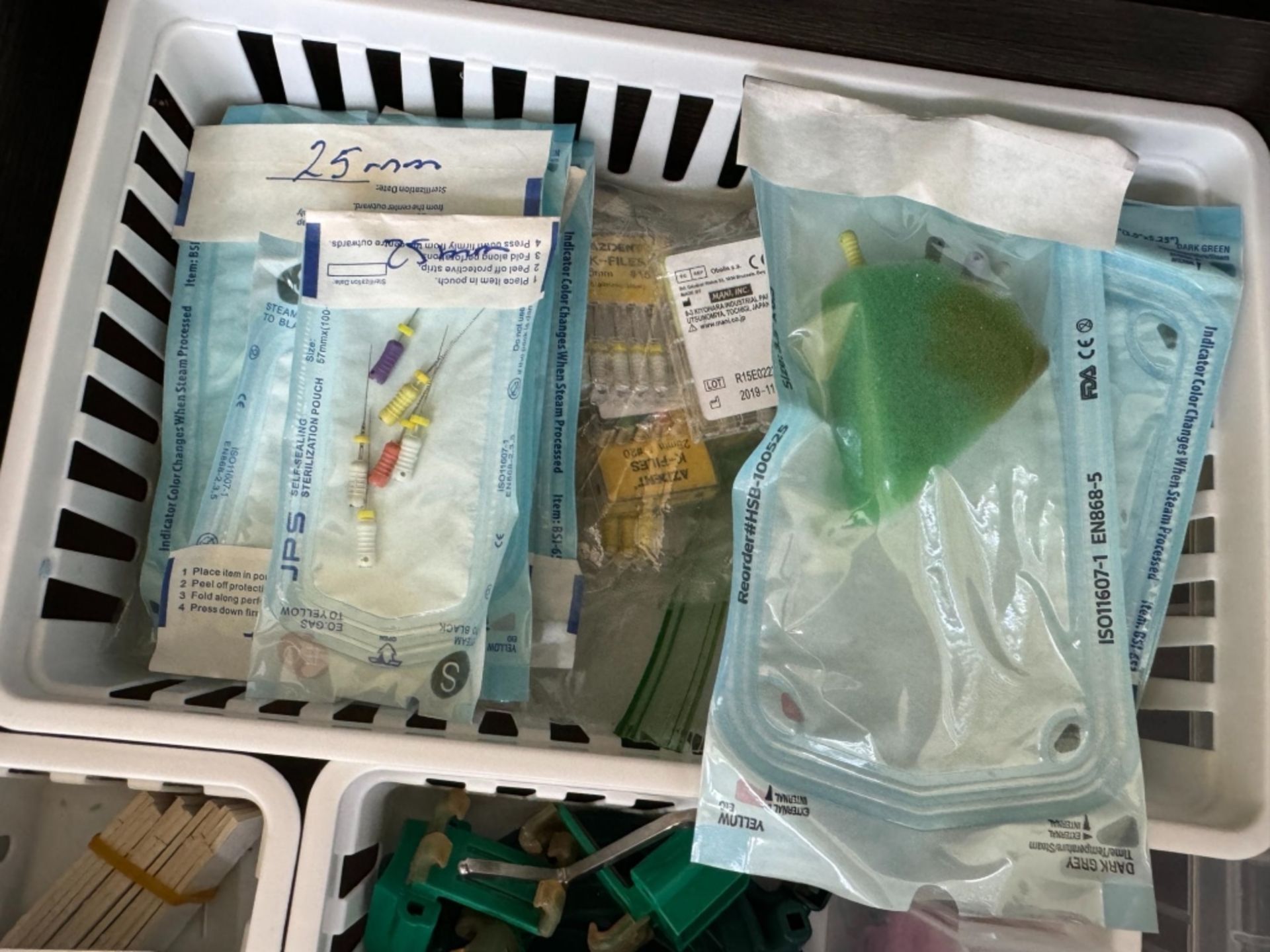 LOT CONSISTING OF DENTAL CONSUMABLES - Image 9 of 14