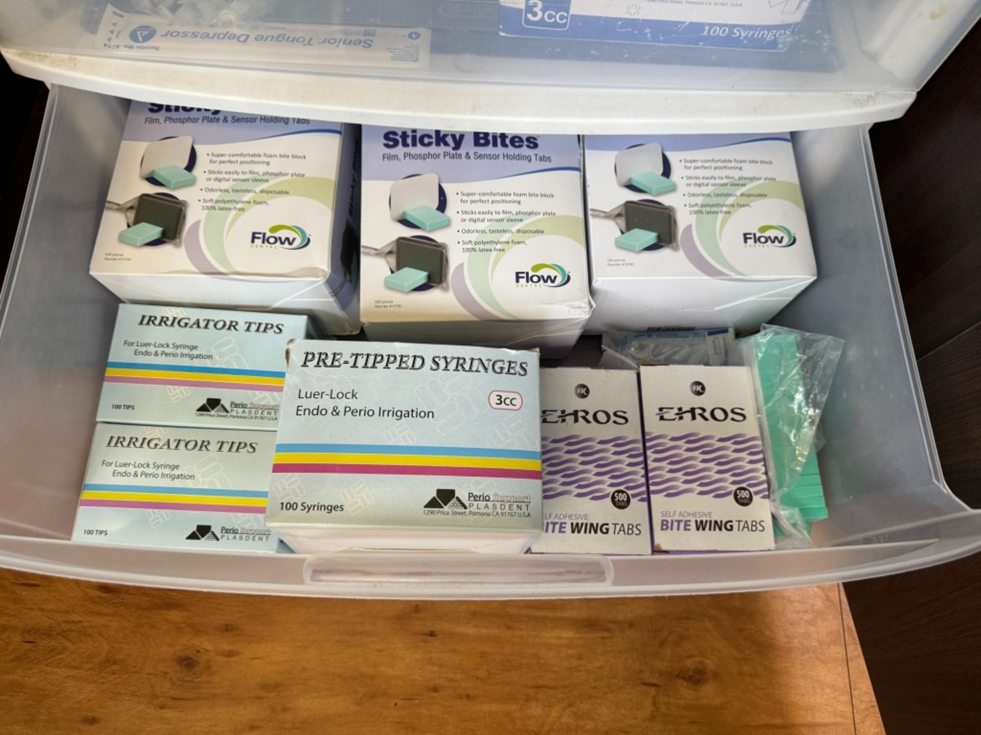 LOT CONSISTING OF DENTAL CONSUMABLES - Image 12 of 14