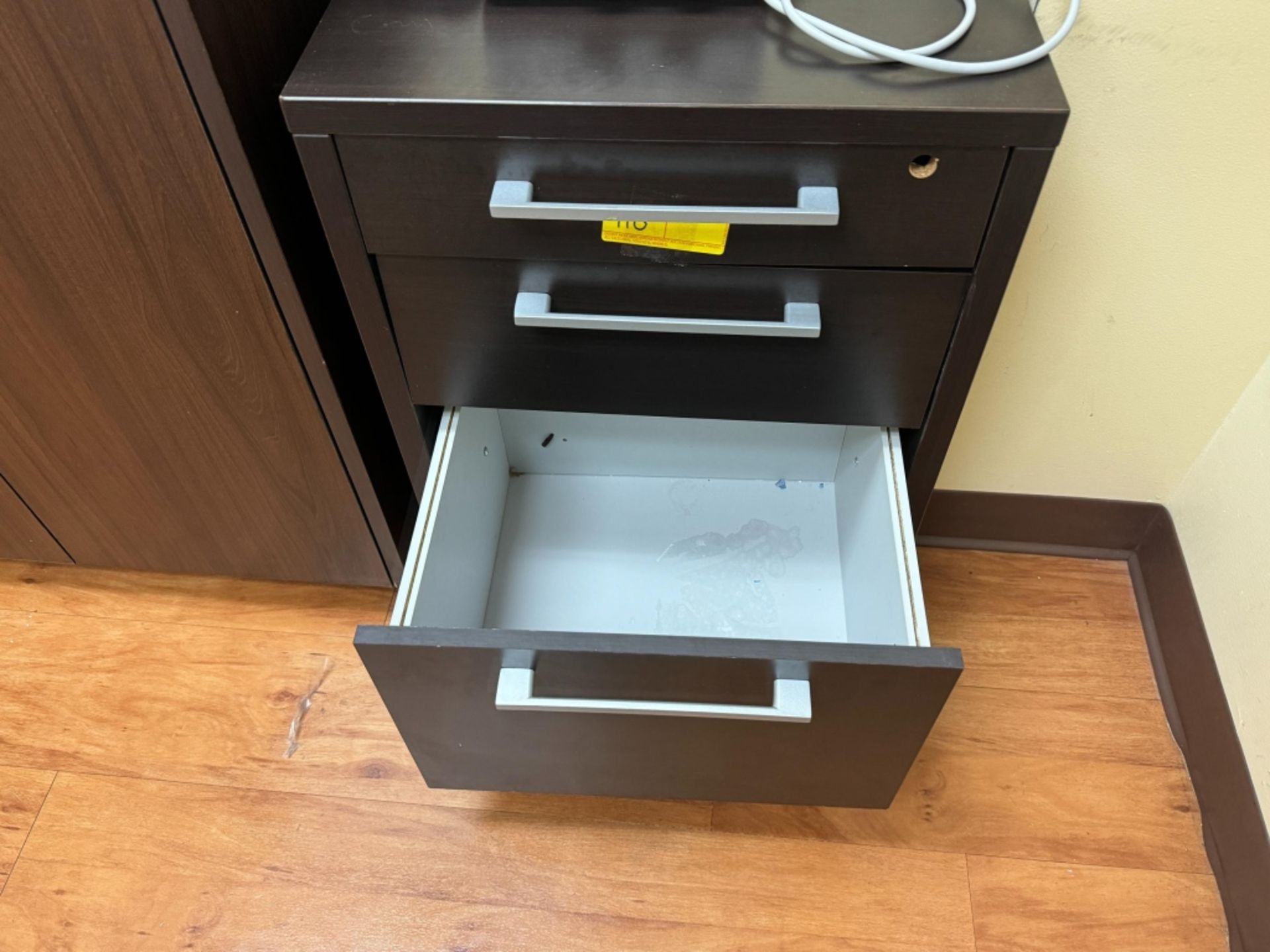 3 DRAWER ROLLING CABINET - Image 2 of 2