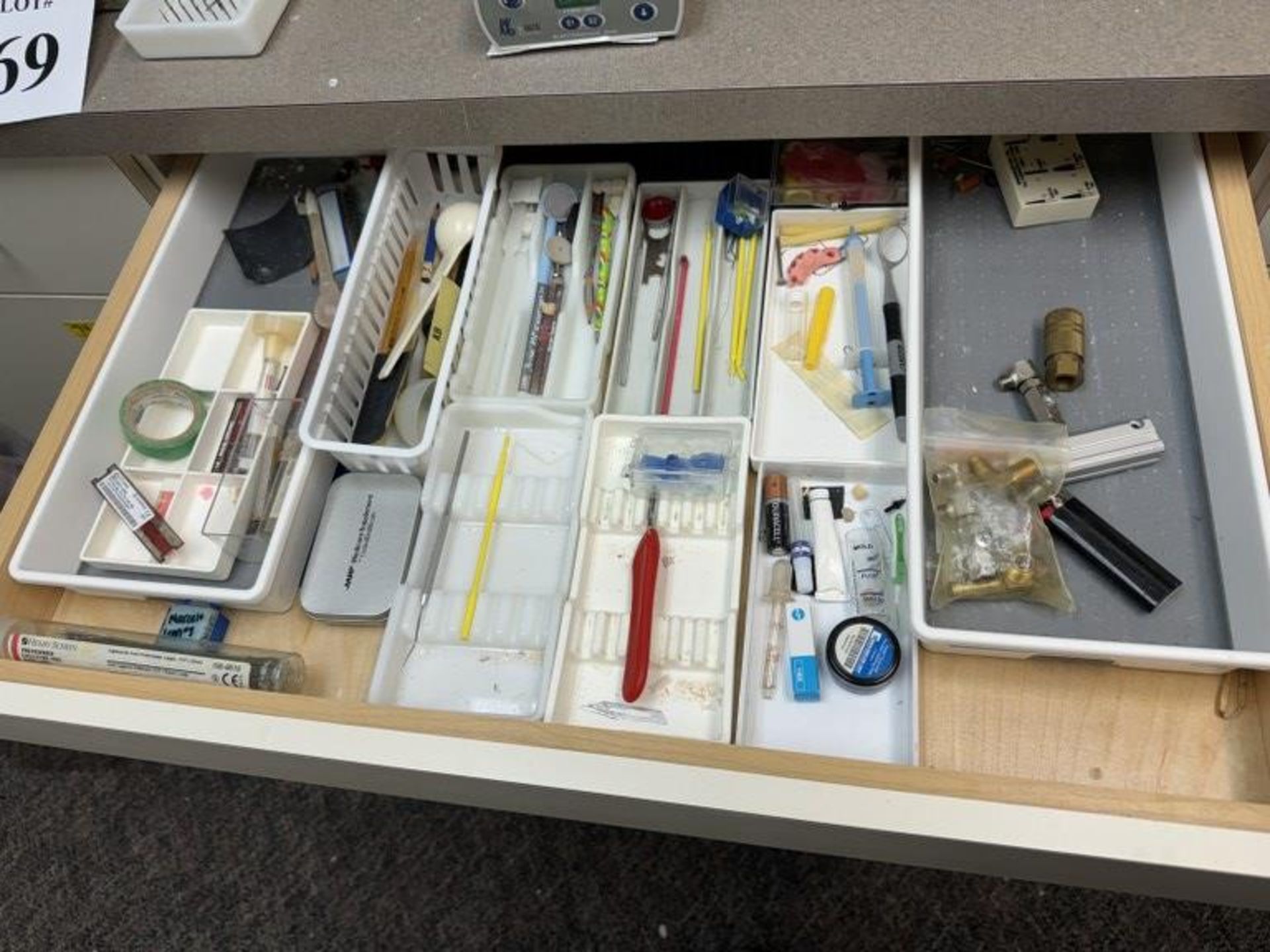 LARGE LOT OF CONSISTING OF DENTAL SUPPLIES - Image 9 of 10