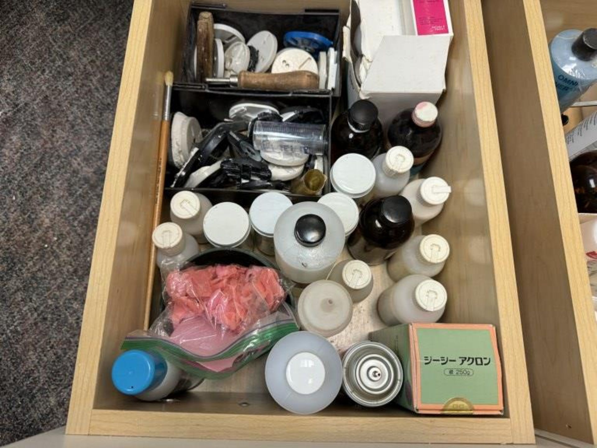 LARGE LOT OF CONSISTING OF DENTAL SUPPLIES - Image 6 of 10