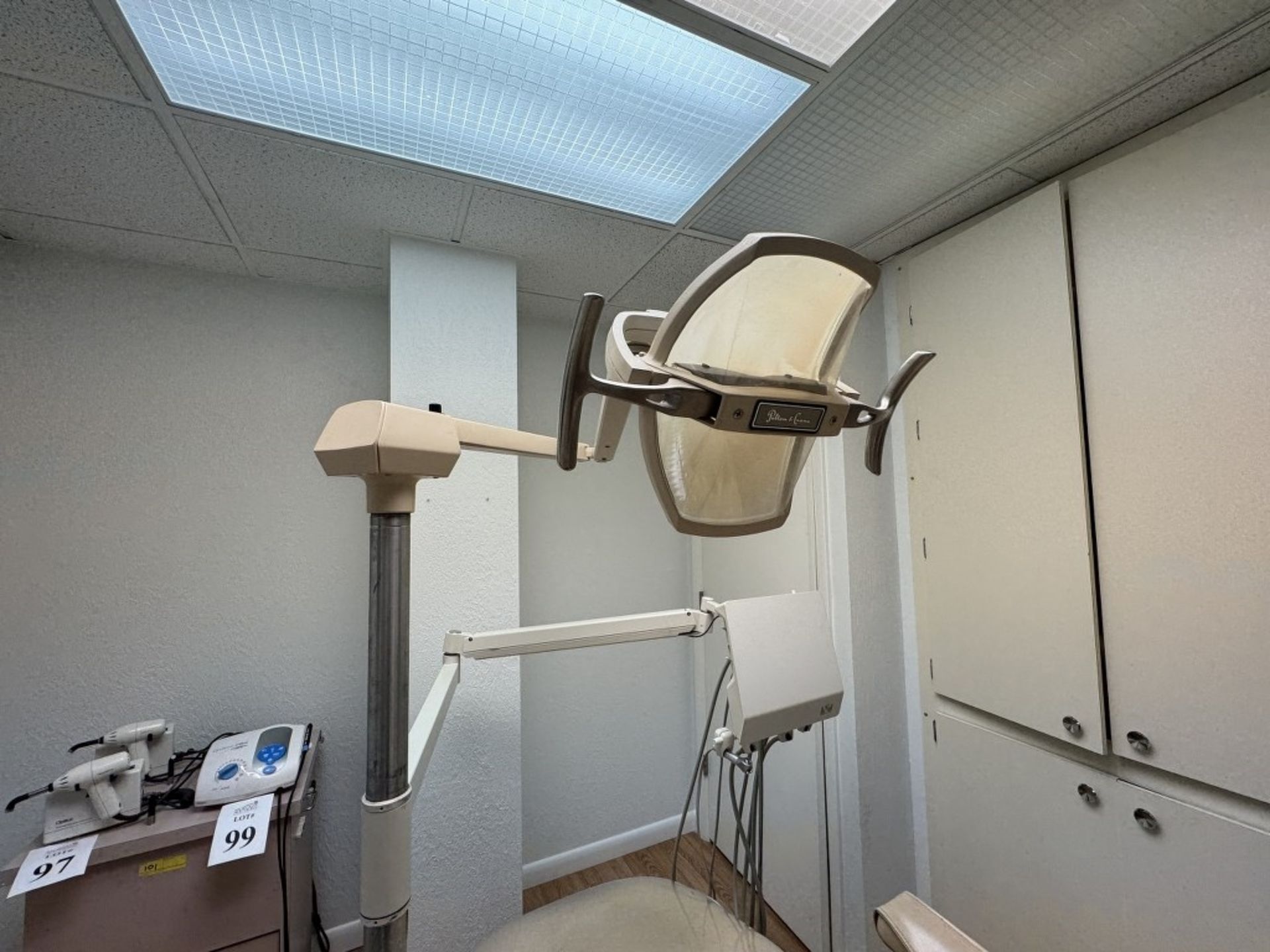 BEVER STATE DENTAL PATIENT CHAIR - Image 6 of 9