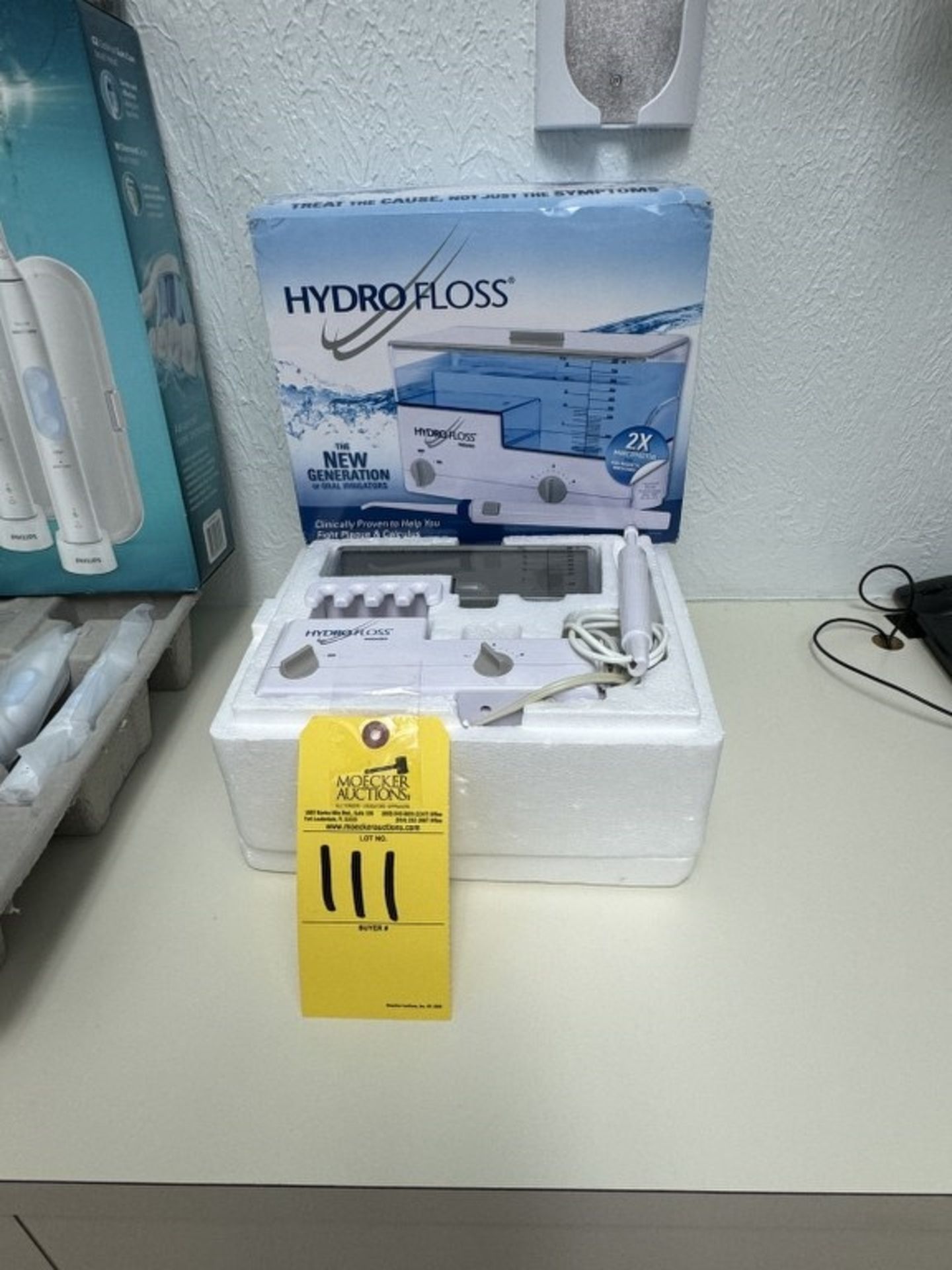 HYDROFLOSS NEW GENERATION ORAL IRRIGATOR IN BOX