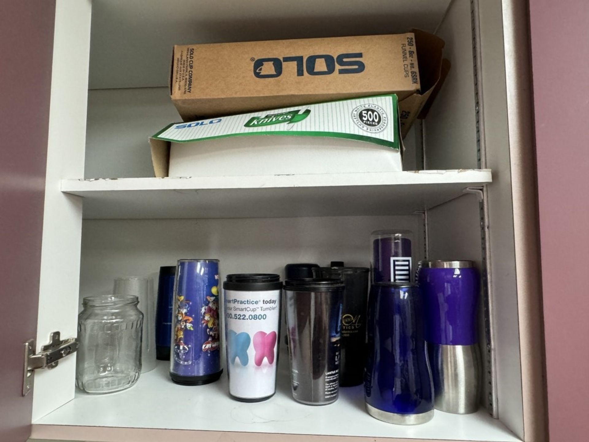 LOT CONSISTING OF KITCHEN SUPPLIES - Image 2 of 6